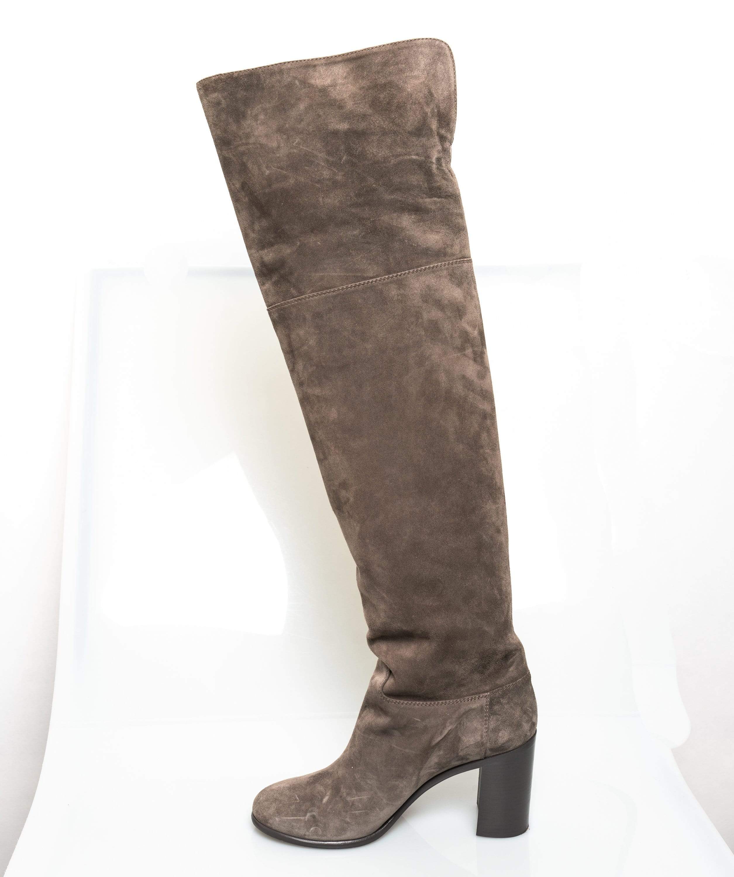 Chanel Chanel Grey Suede Knee High boots size 40- ASC1128