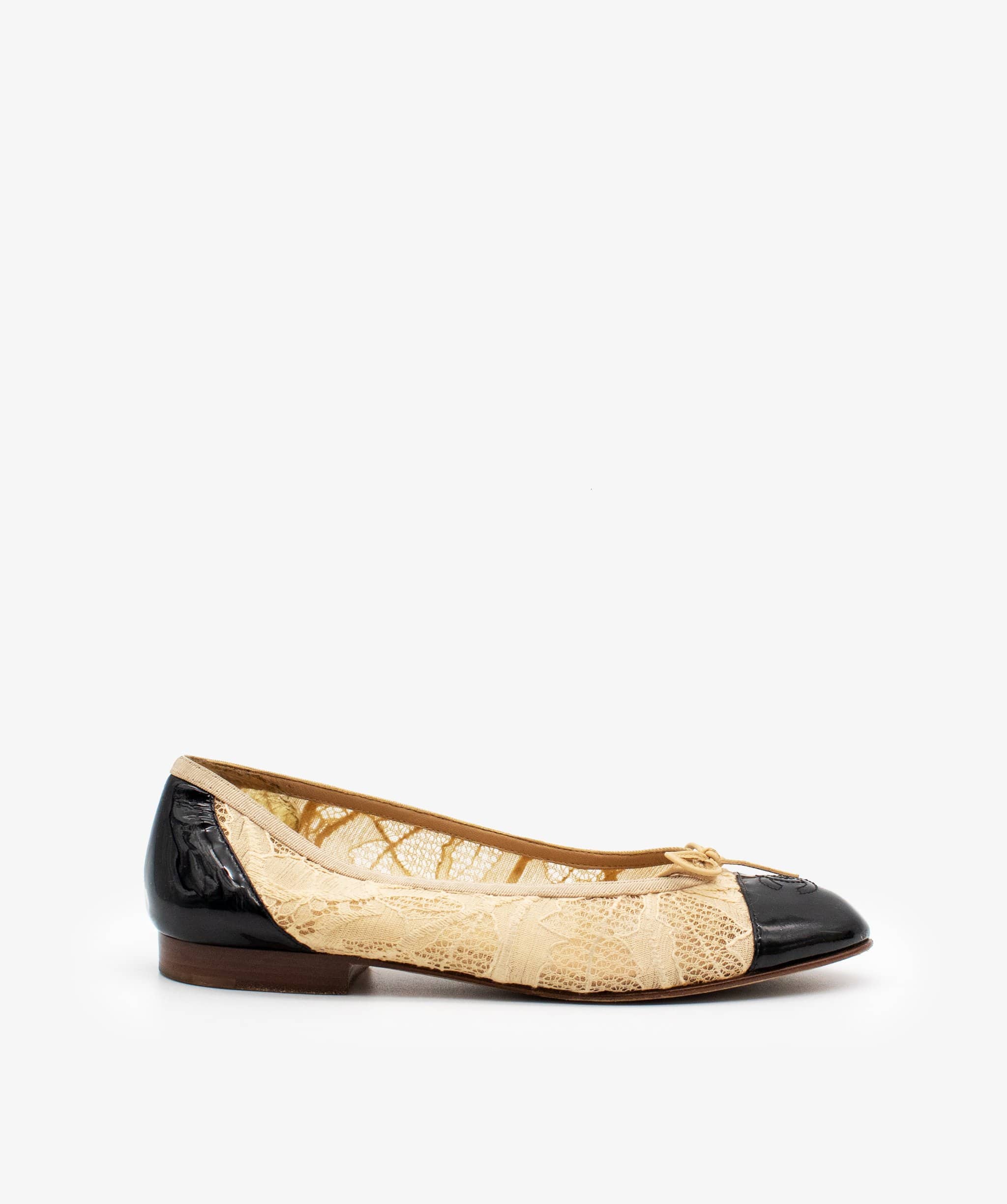 Chanel Chanel Lace Cap Toe Ballet Flats