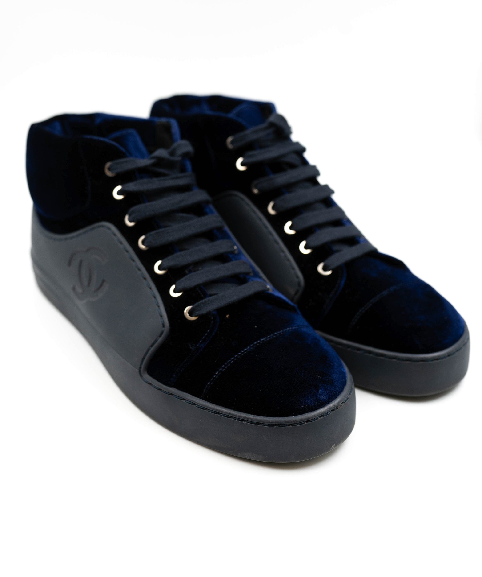 Chanel Chanel Navy Velvet/Leather Trainers Size 40.5