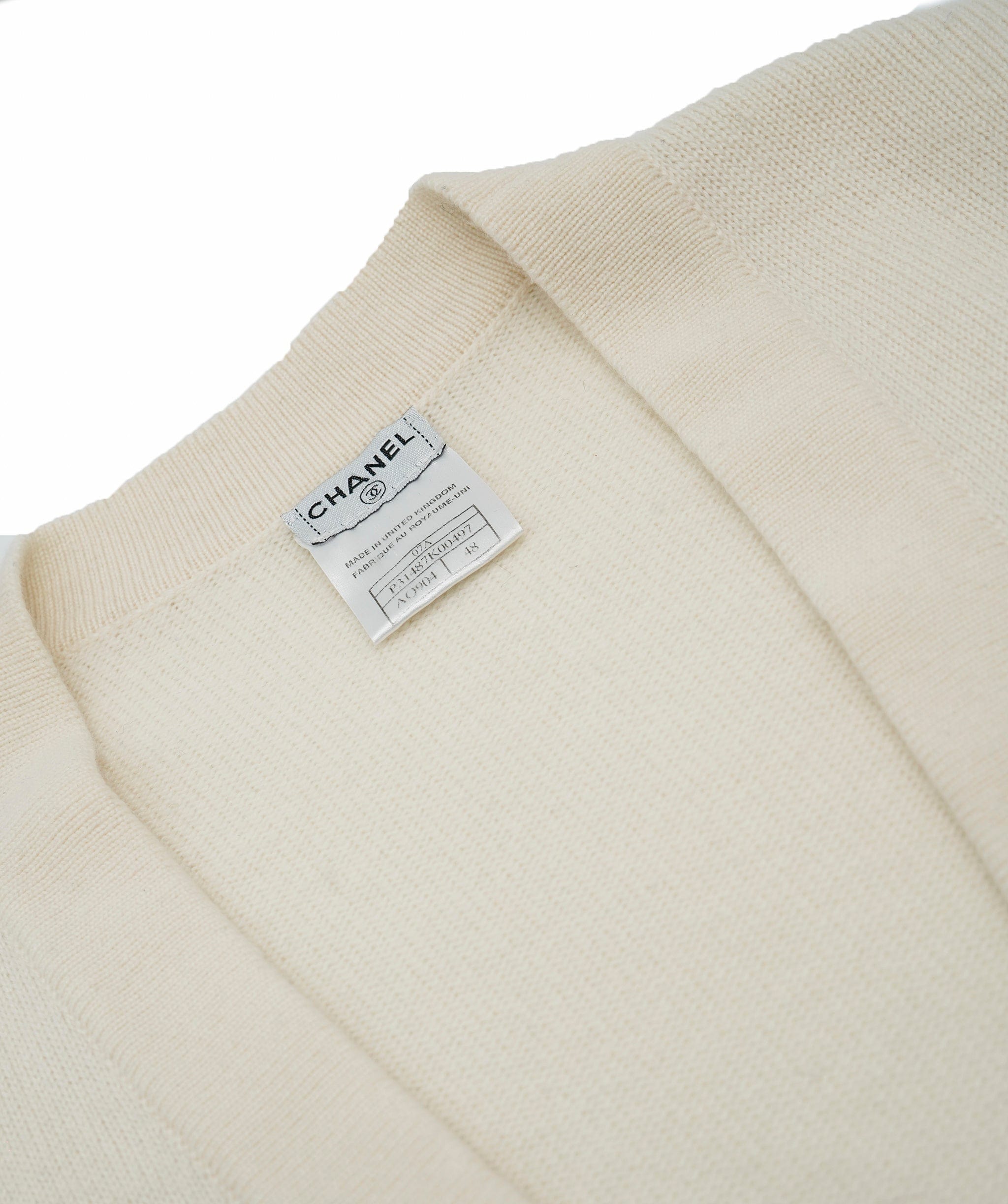 Chanel Chanel off white cashmere cardigan - AWL4172