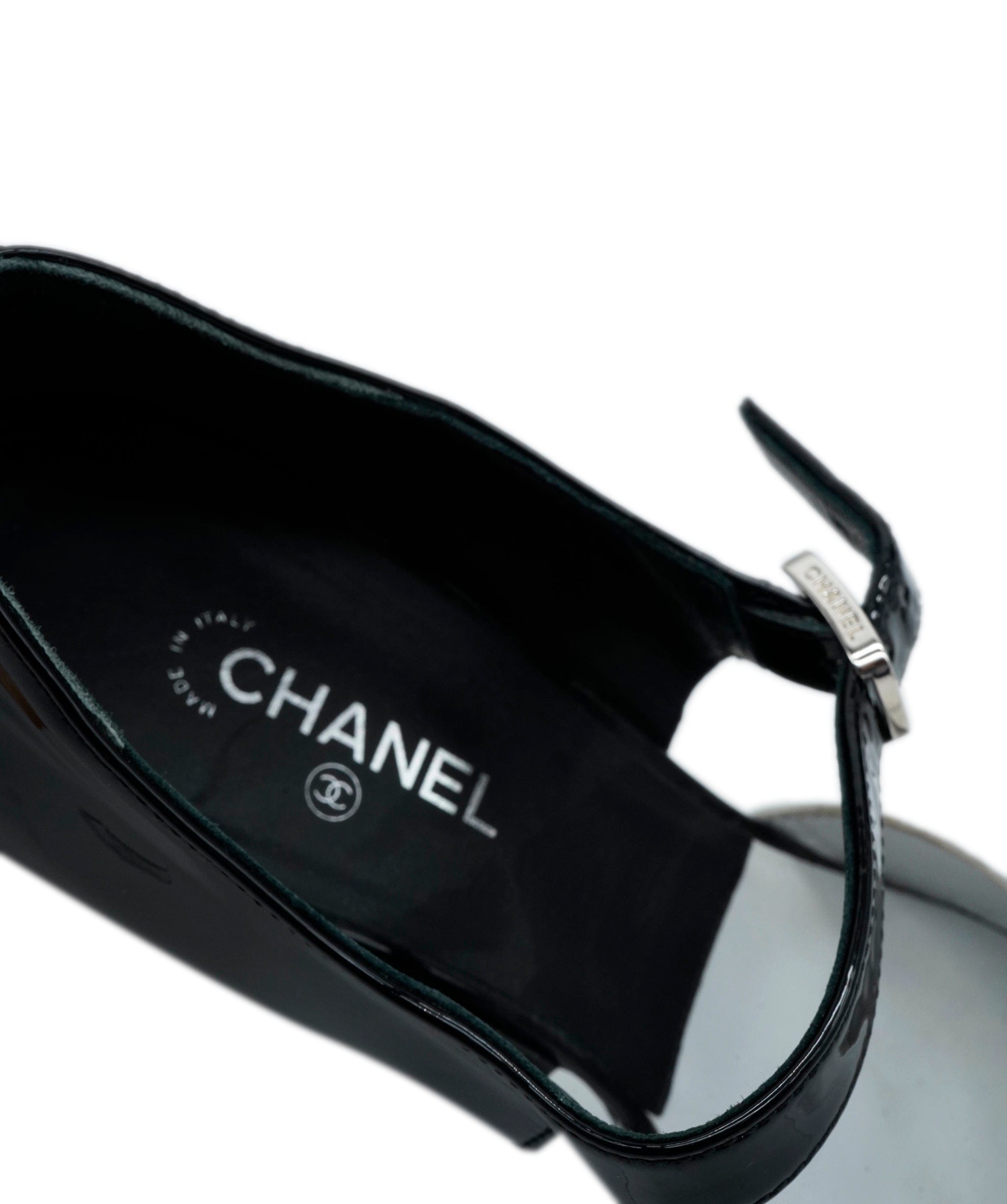 Chanel Chanel patent black and white kitten heels 38 ASL6512