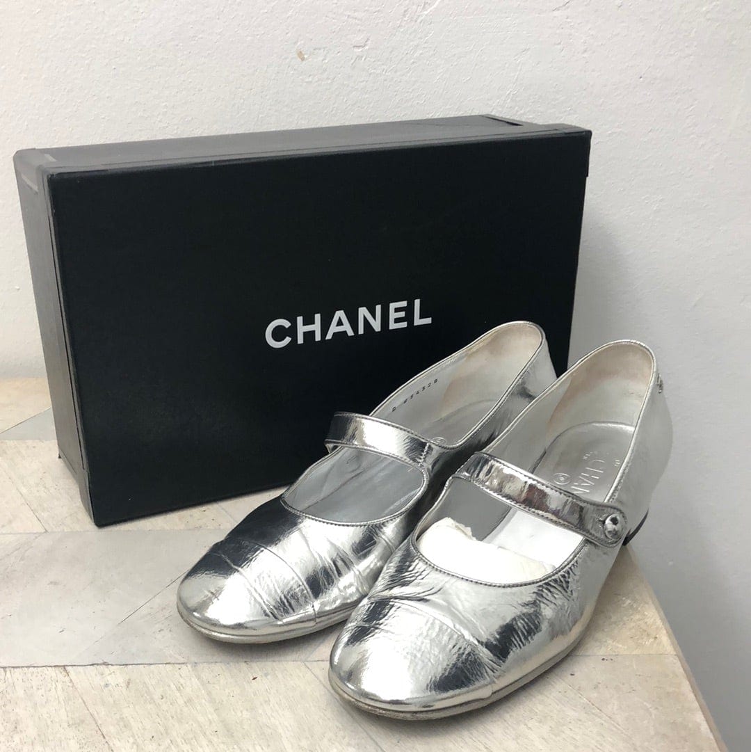 Chanel Chanel Silver Mary Jane Shoes 38.5 - AWL2484