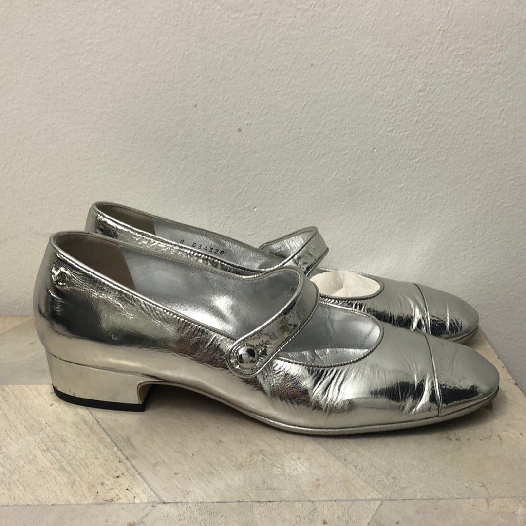 Chanel Chanel Silver Mary Jane Shoes 38.5 - AWL2484