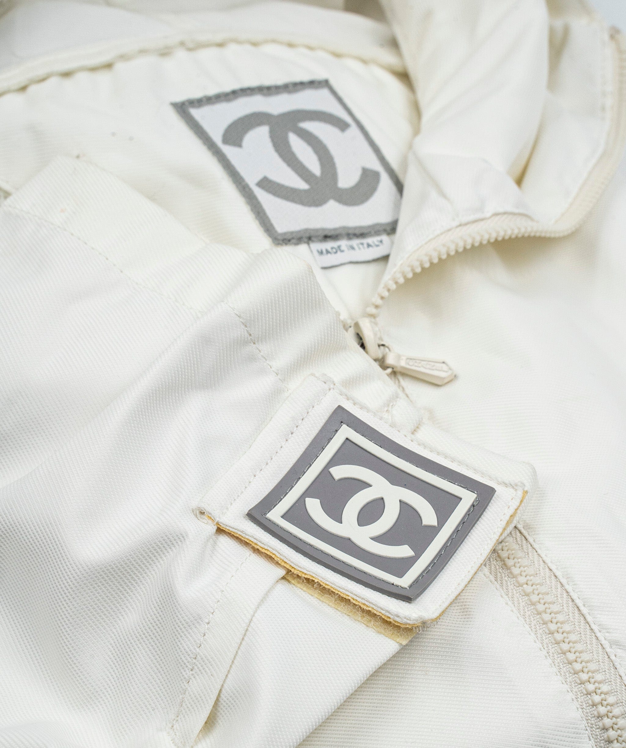 Chanel Chanel Sport 01P CC Windbreaker White Gray ASL5159