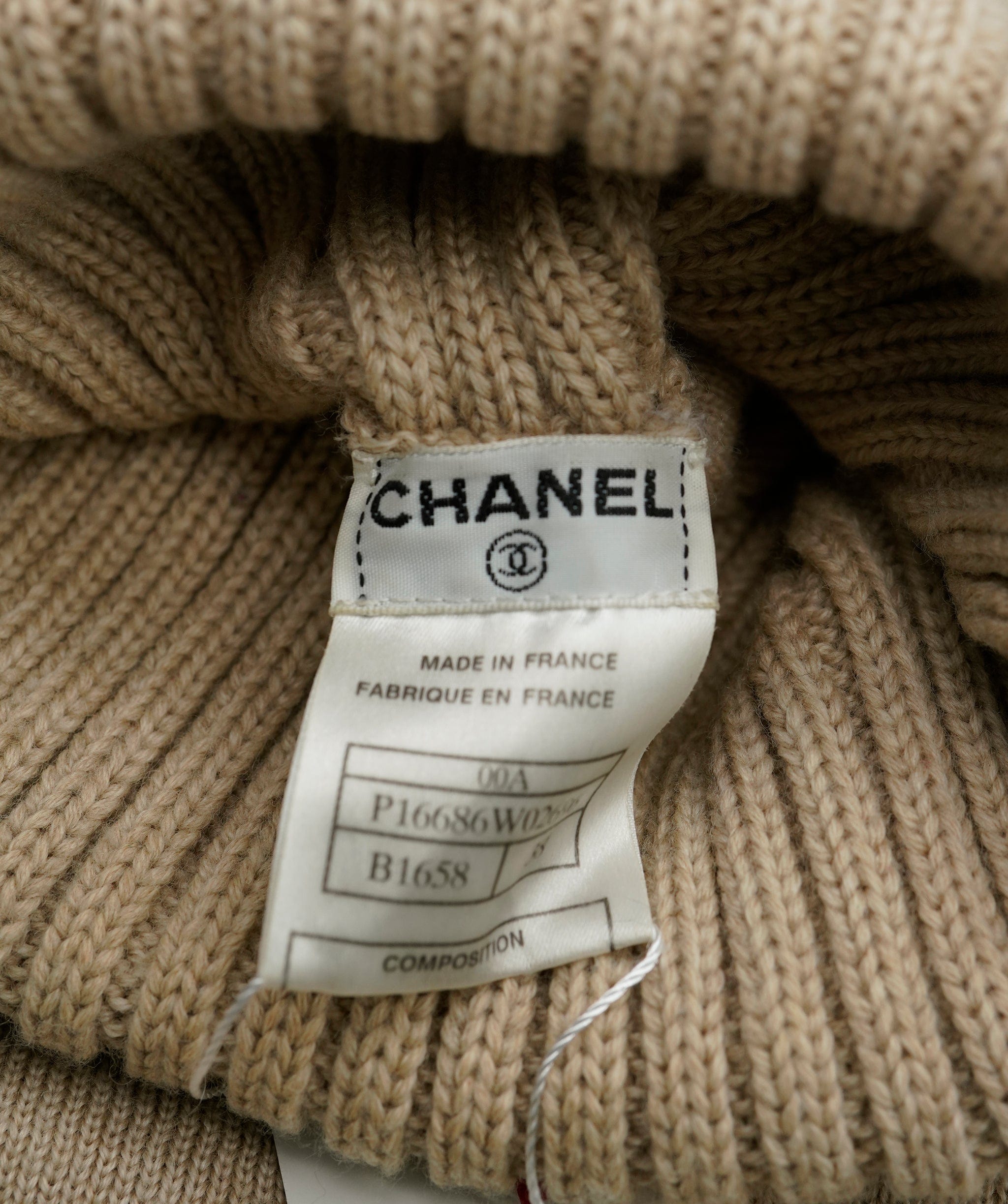 Chanel Chanel Turtleneck Sleeveless Sweater Beige ASL5421