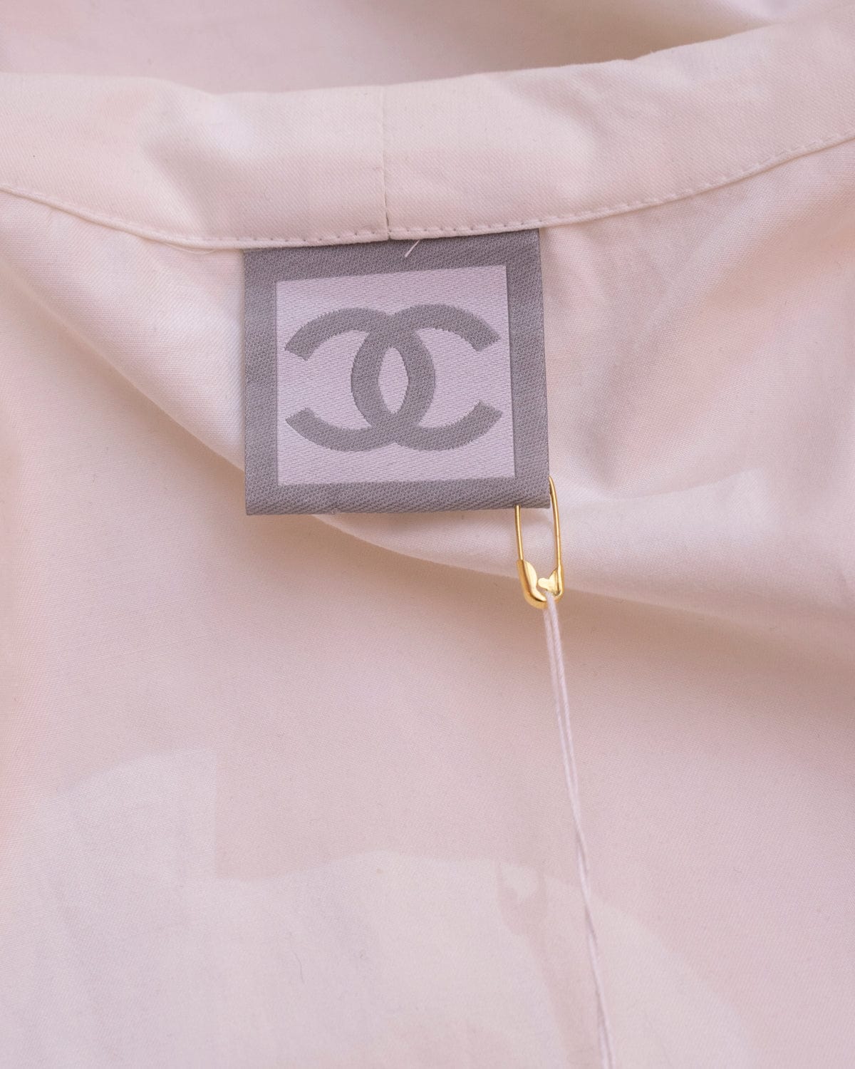 Chanel Chanel White Hooded Jacket - ASL2246