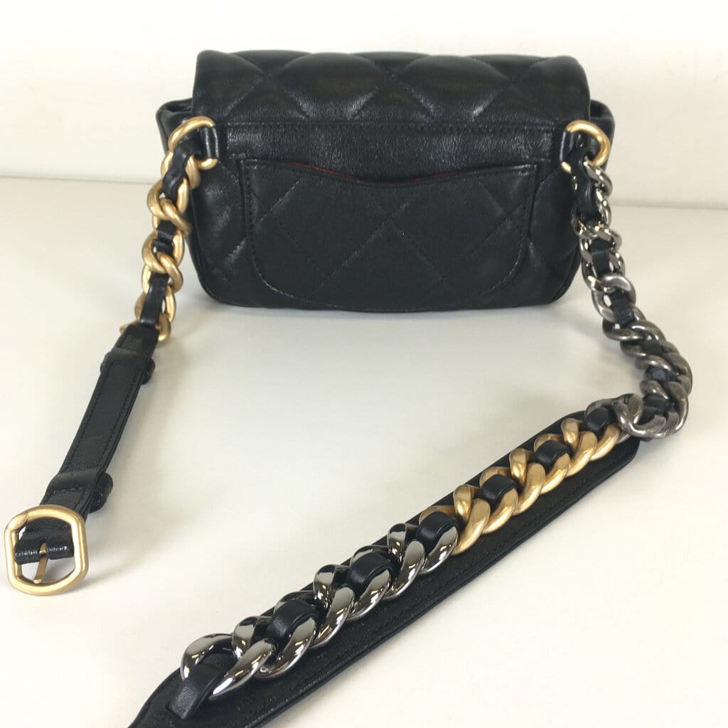 Chanel Chanel 19 Mini Belt Bag