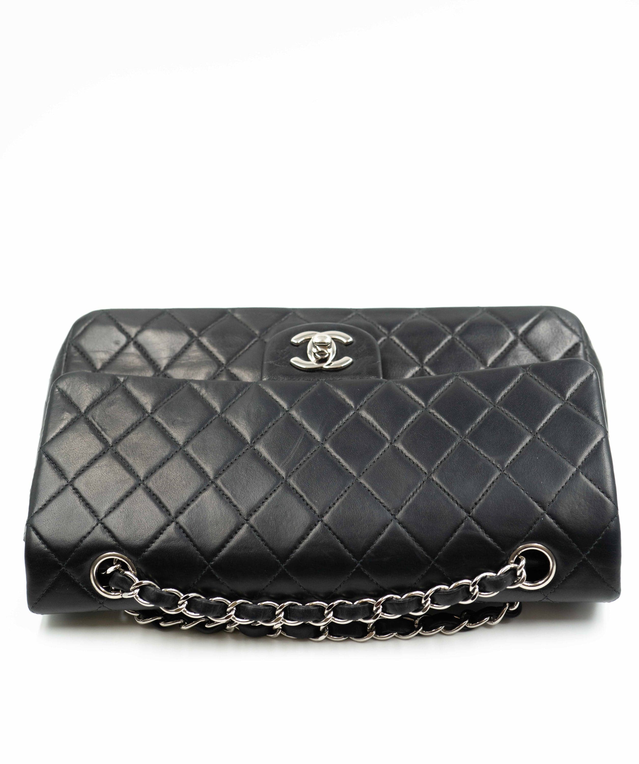 Chanel Chanel classic flap medium with SHW - AWC6893