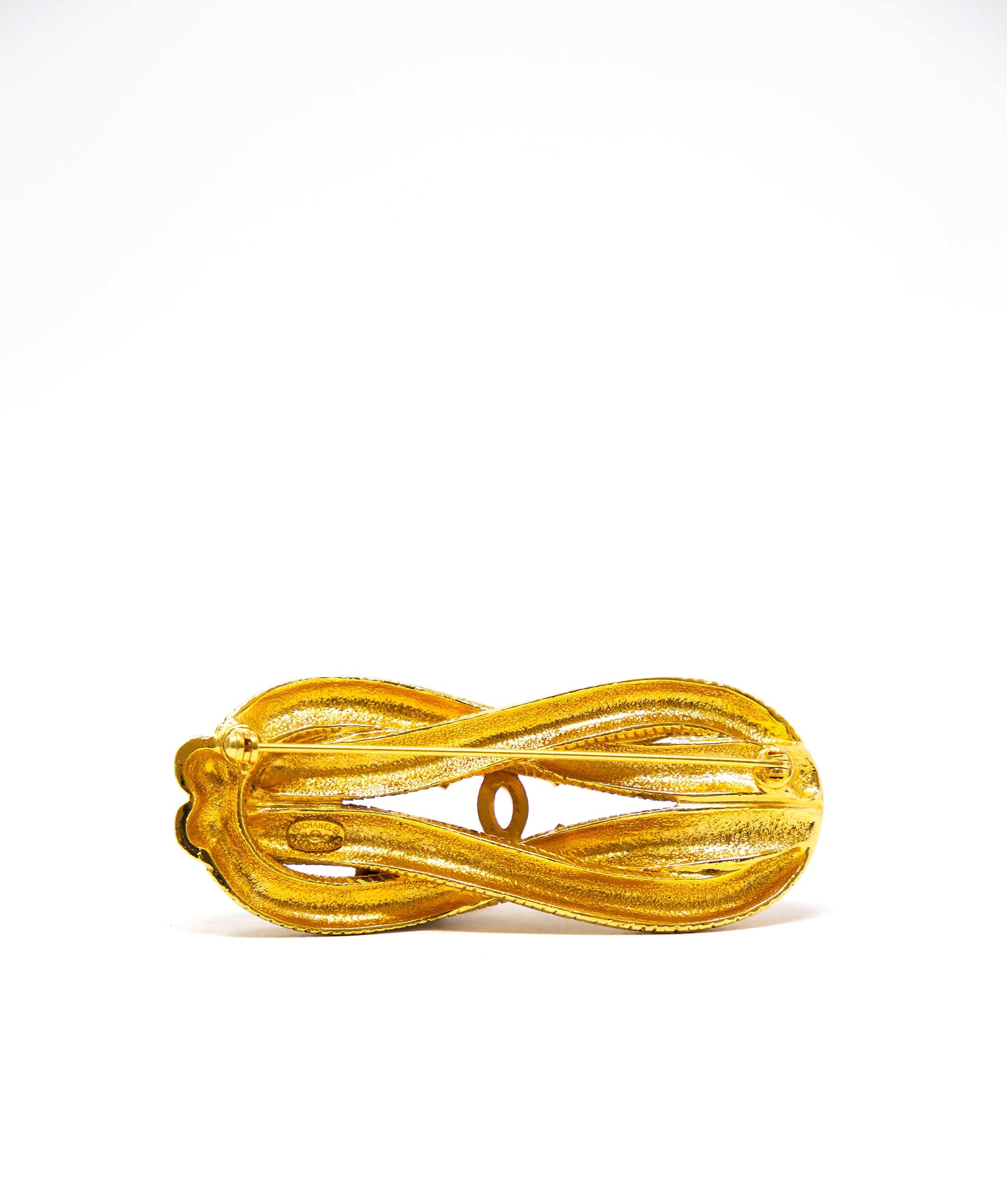 Chanel Chanel 24k gold gilded rope style brooch.  - AGL2205