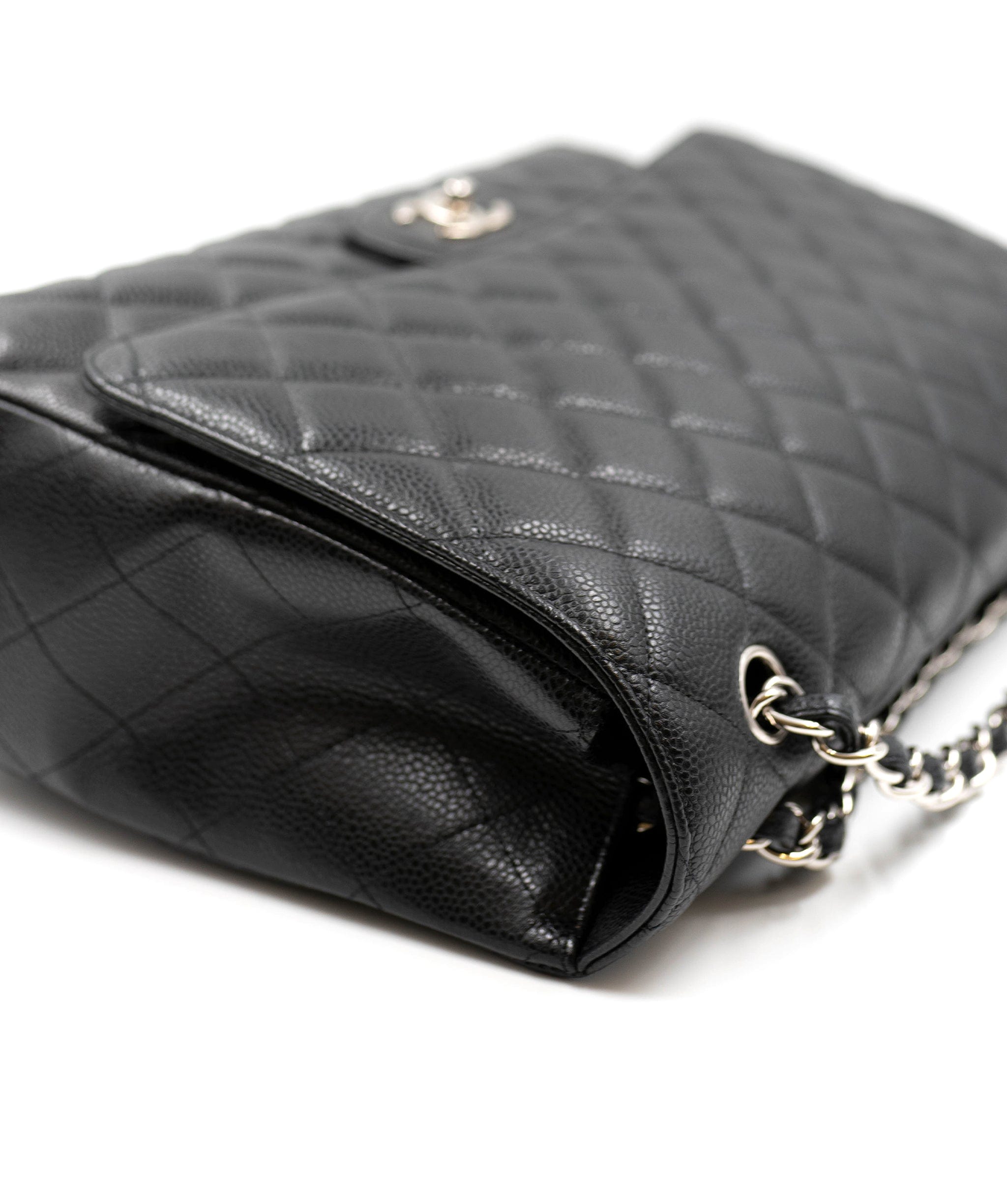 Chanel Chanel Caviar Jumbo Single Flap PHW - AGL2206