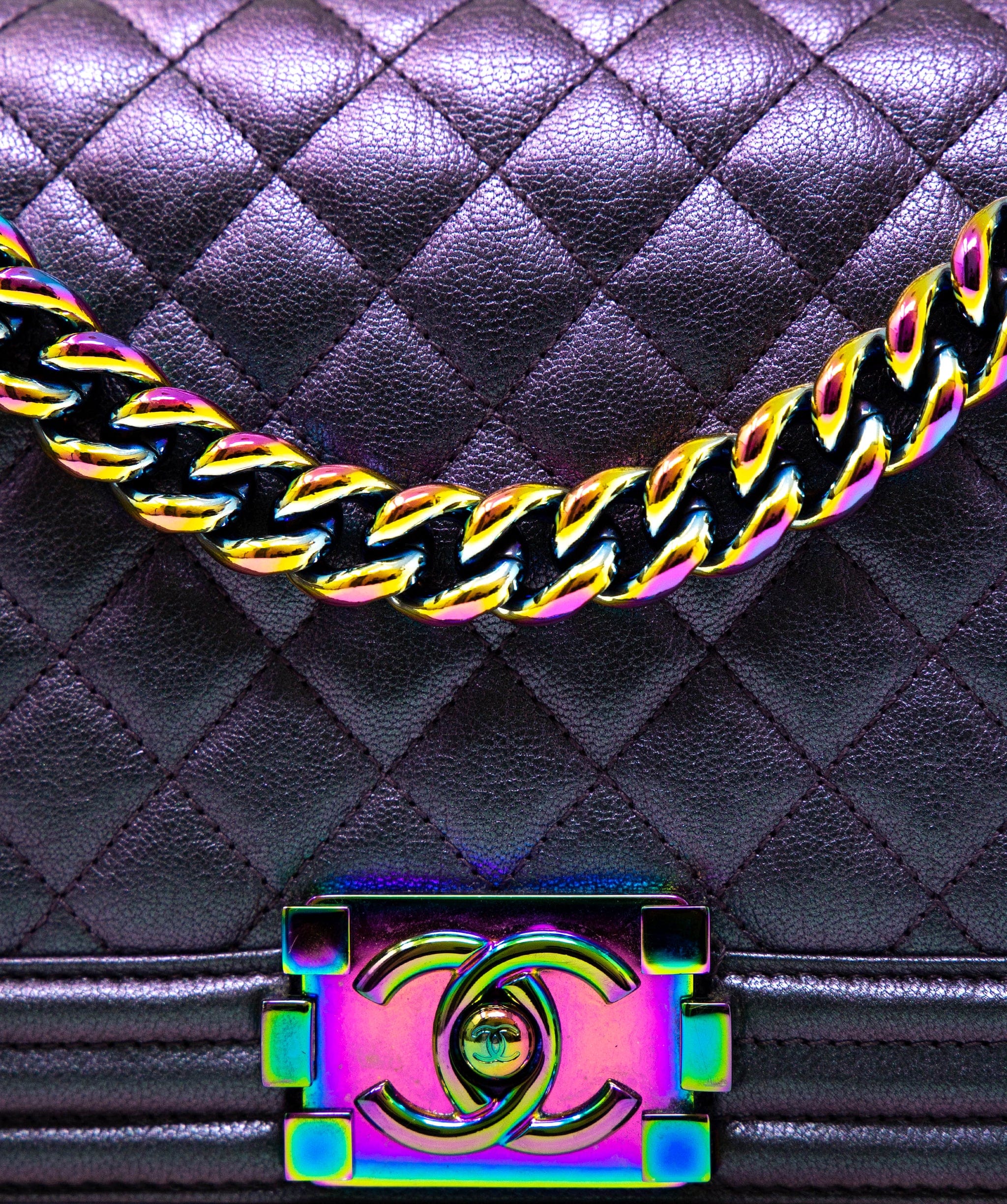 Chanel Chanel Limited Edition Medium Purple Leather Boy Bag  - AGL2186