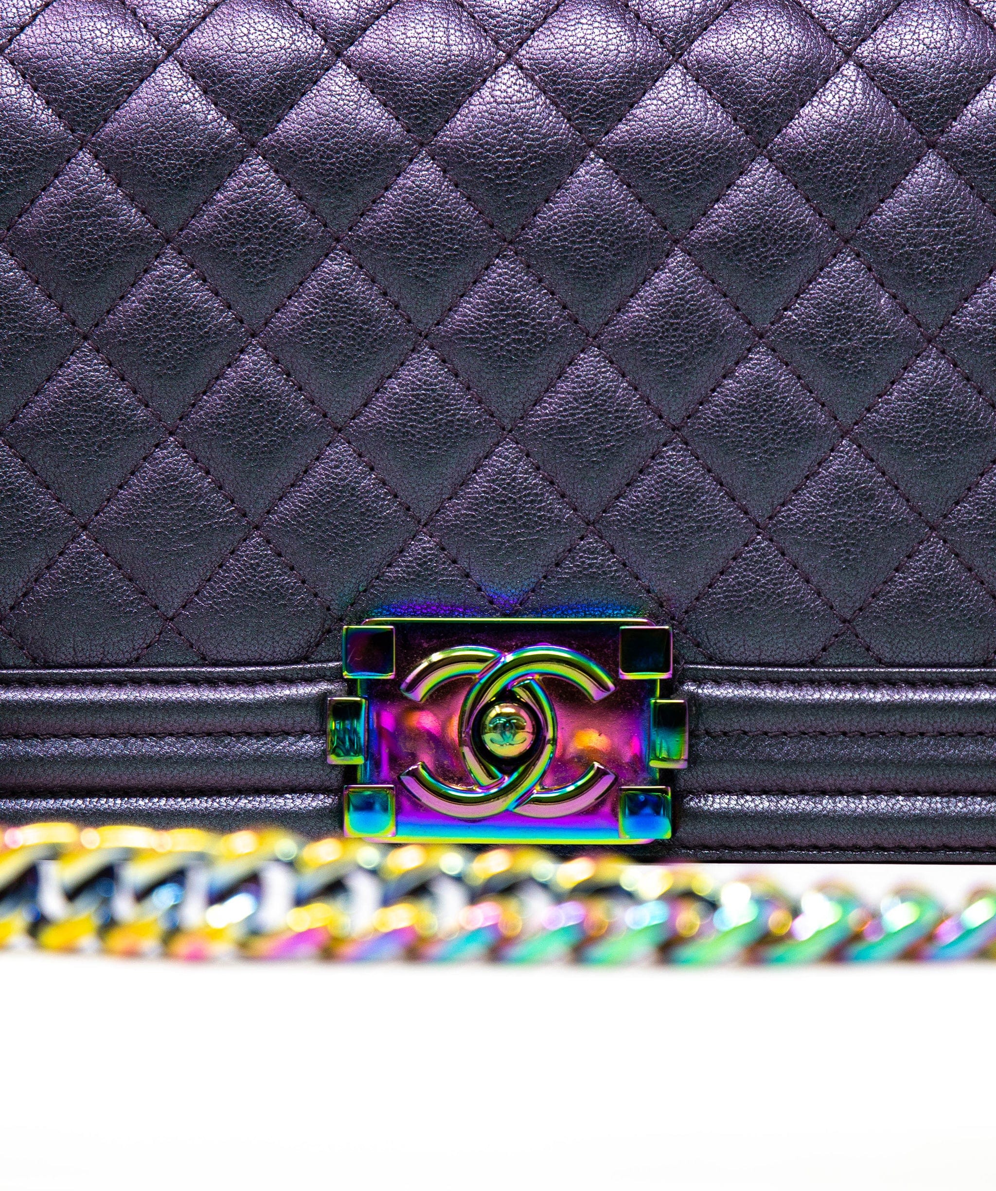 Chanel Chanel Limited Edition Medium Purple Leather Boy Bag  - AGL2186