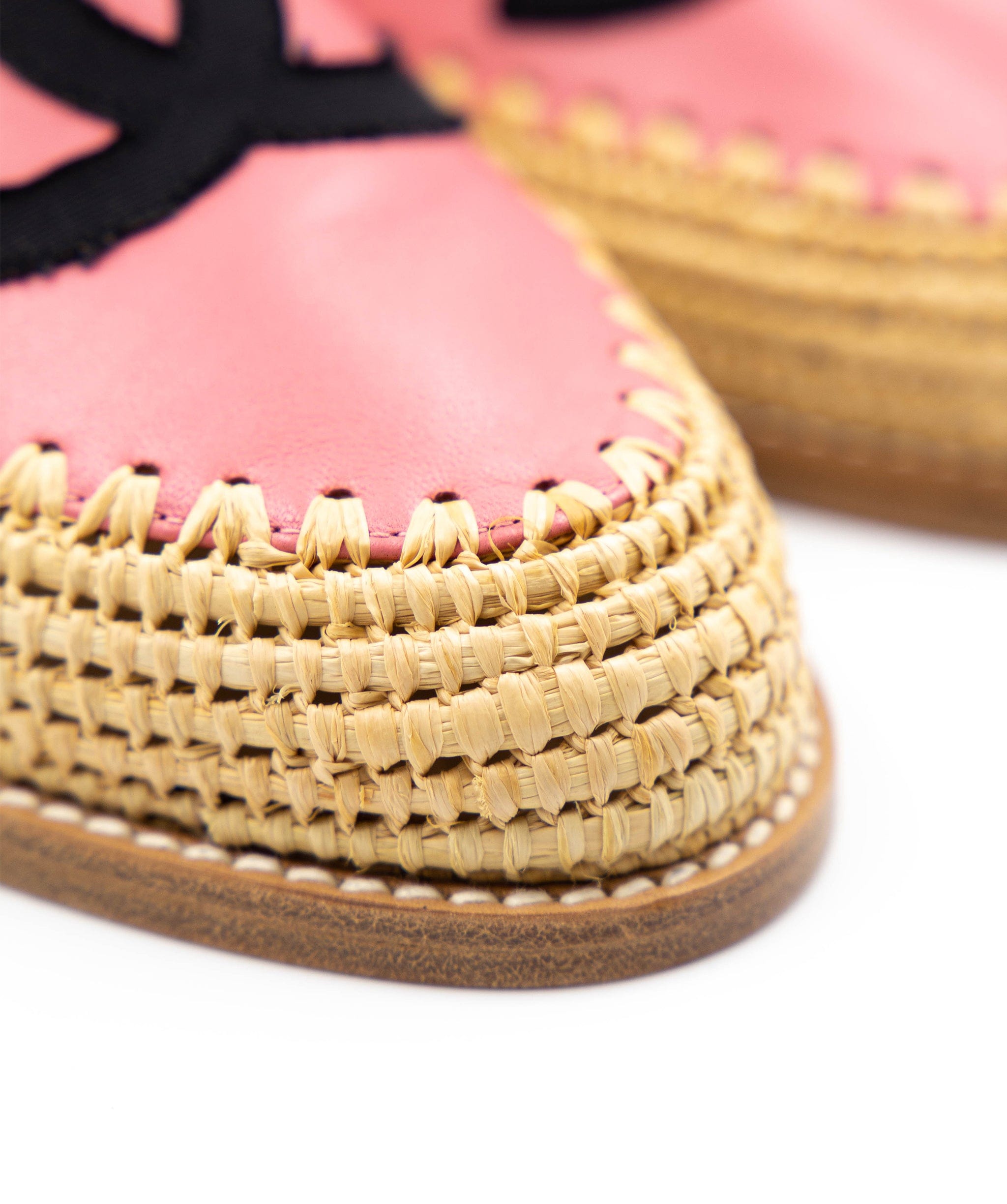 Chanel Chanel Pink Leather CC Espadrilles 38 - AGL2183