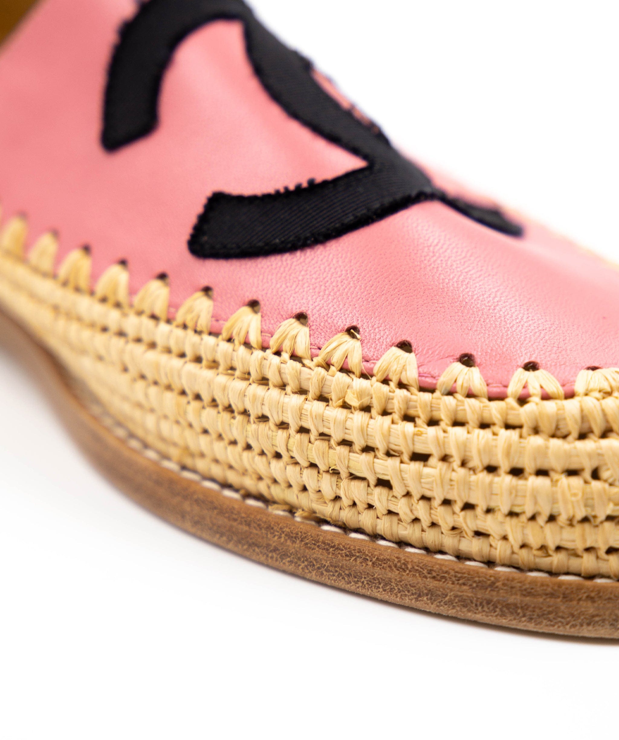 Chanel Chanel Pink Leather CC Espadrilles 38 - AGL2183