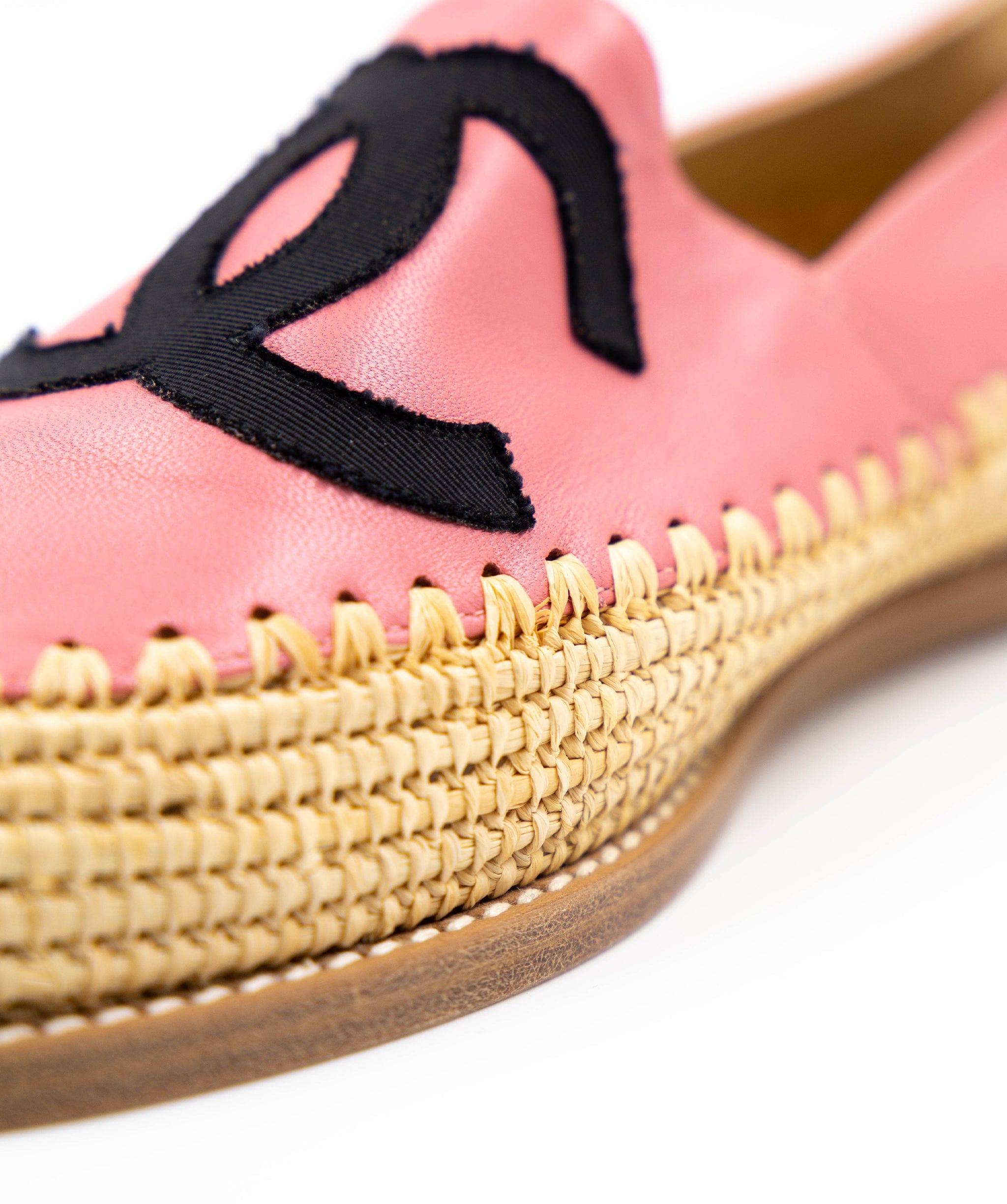 Chanel Chanel Pink Leather CC Espadrilles 38 - AGL2183