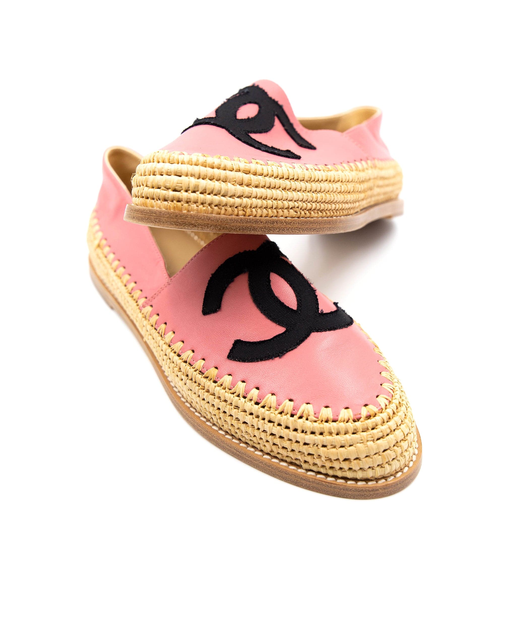 Chanel Chanel Pink Leather CC Espadrilles 38 - AGL2183