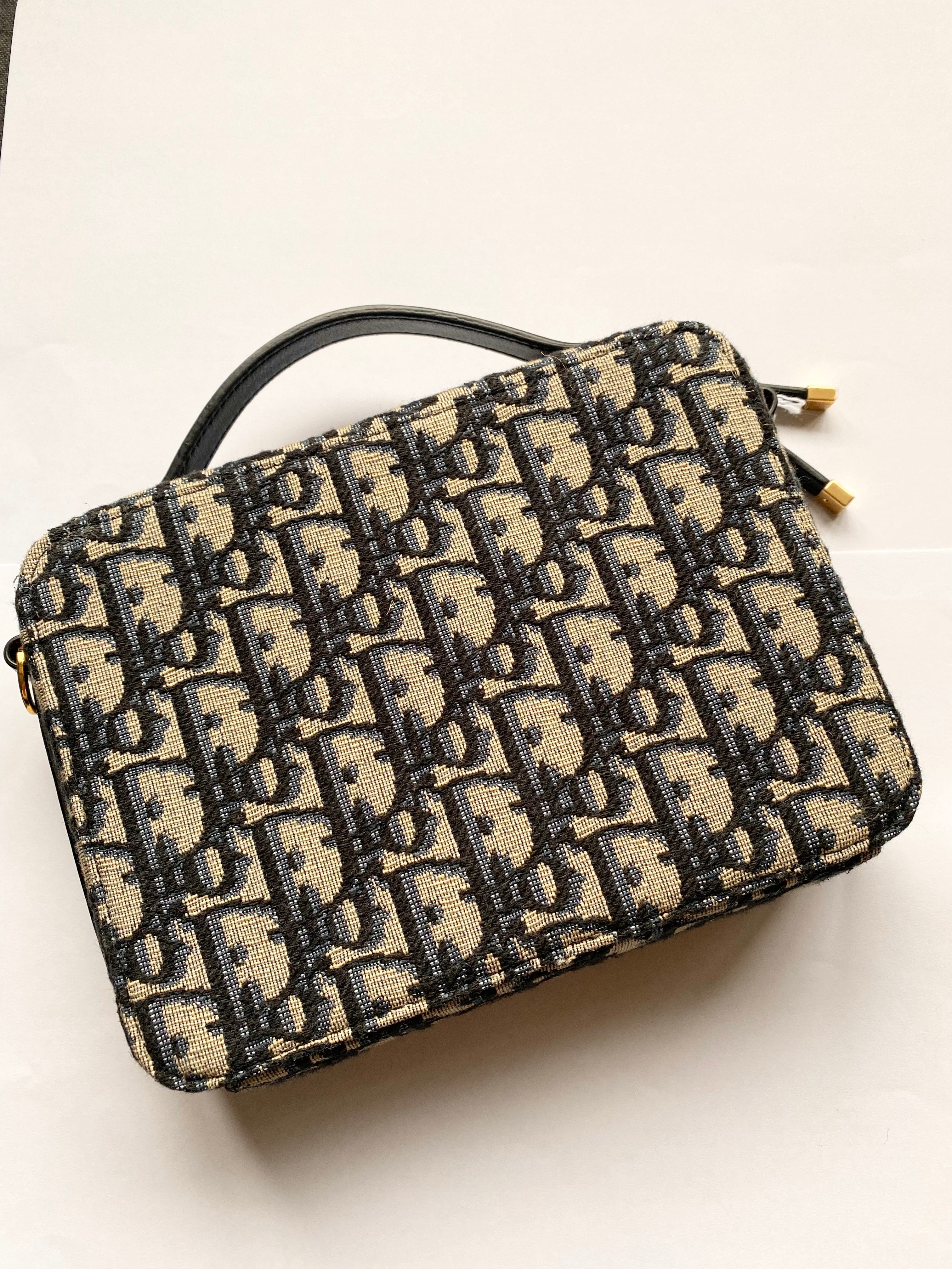 Christian Dior Dior 30 Montaigne Pochette - MGP- AWC1929