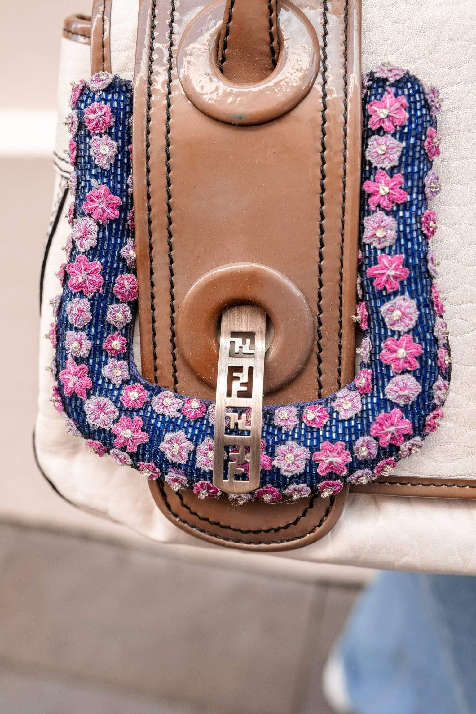 Fendi Fendi B Buckle Limited Edition Bag - AWL1883