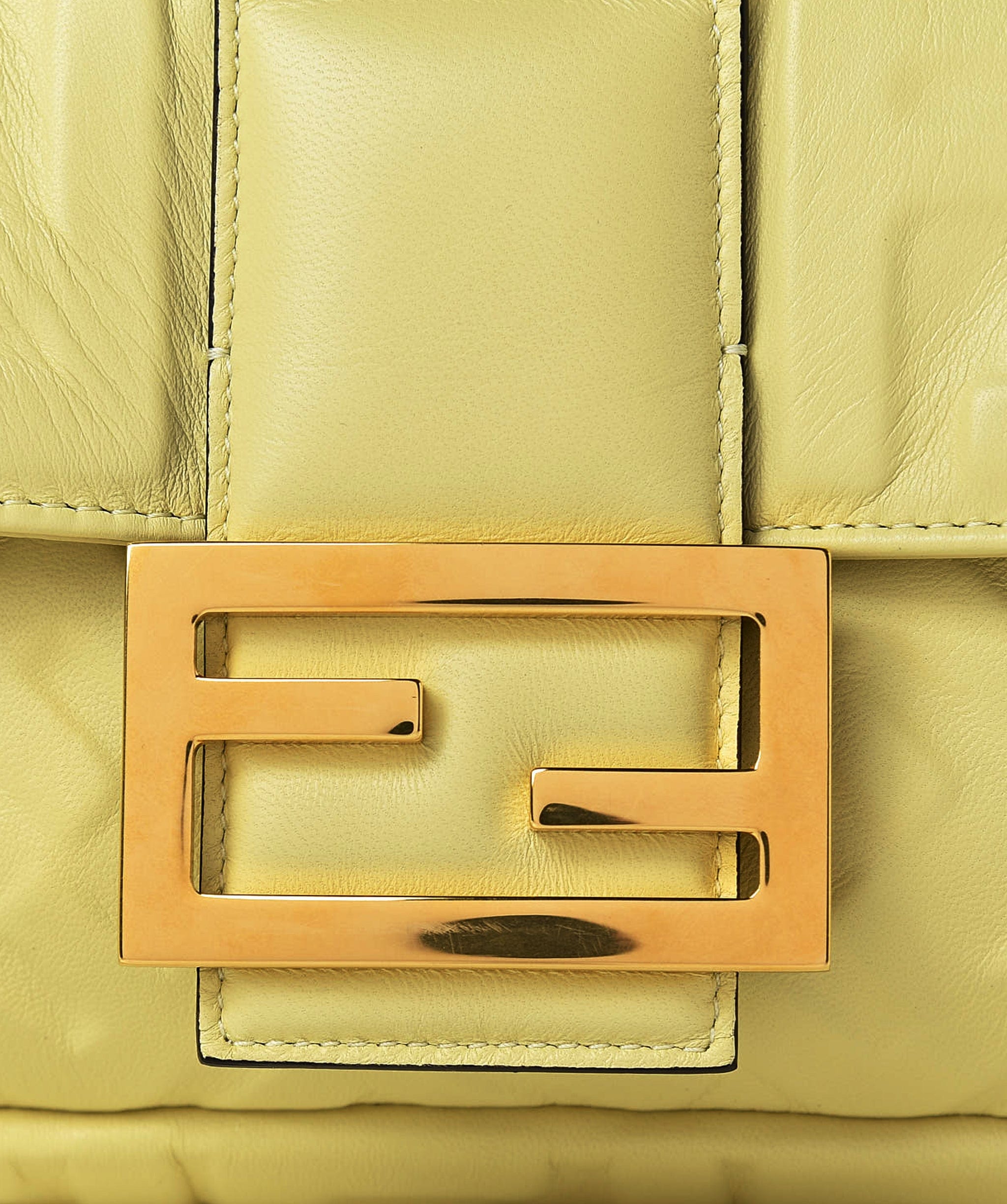 Fendi Fendi Baguette Embossed Leather Shoulder Bag RJC1192