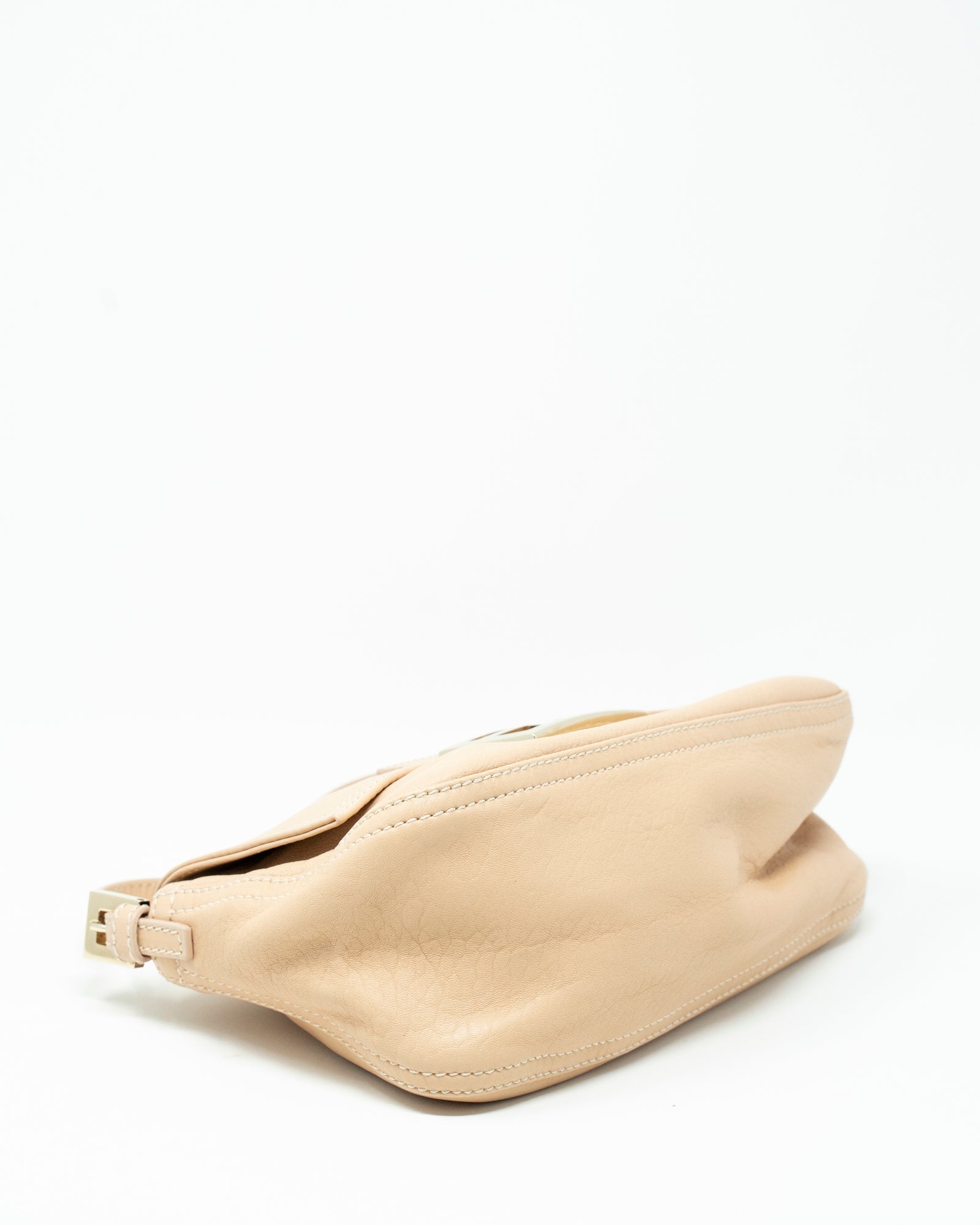 Fendi Fendi Beige Leather Baguette Bag  - AGL1989