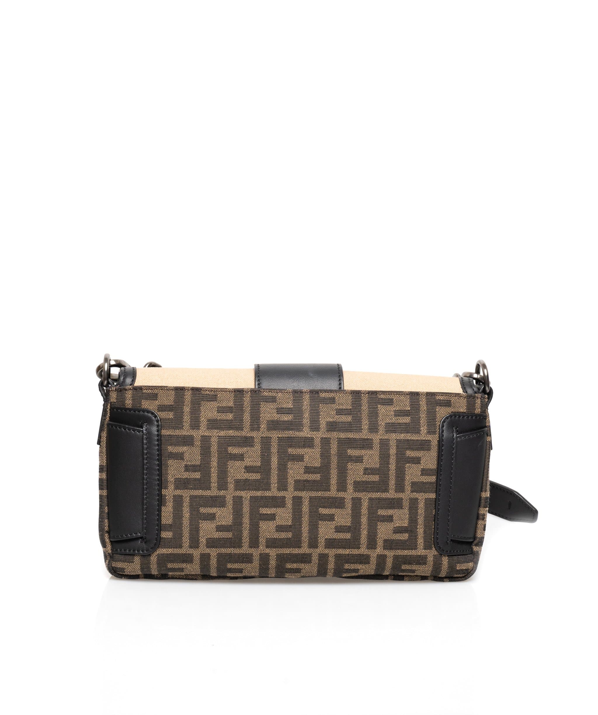 Fendi Fendi black baguette bag - ASL1598