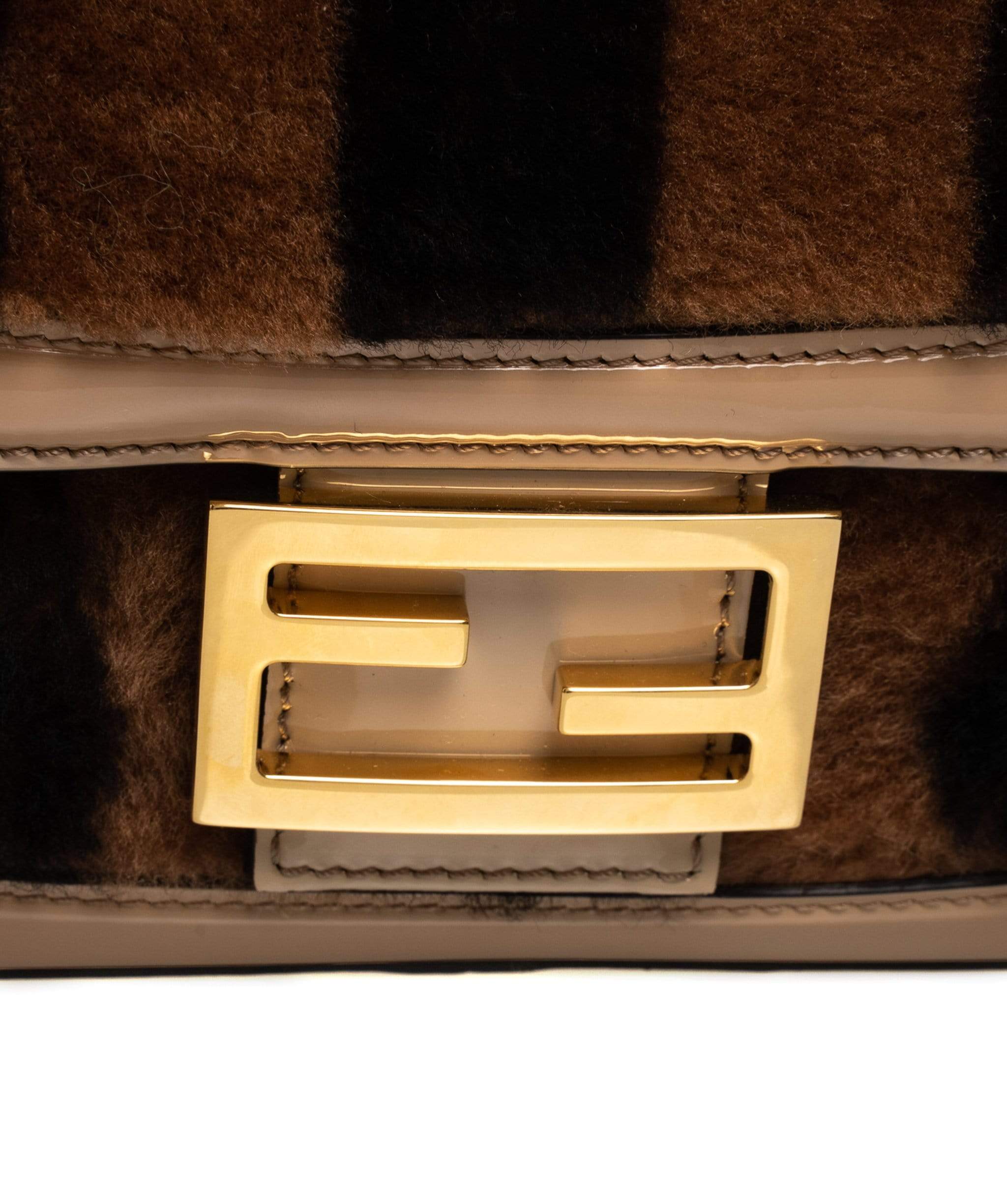 Fendi Fendi Black Brown Fur Detail Baguette Bag - AGL1316