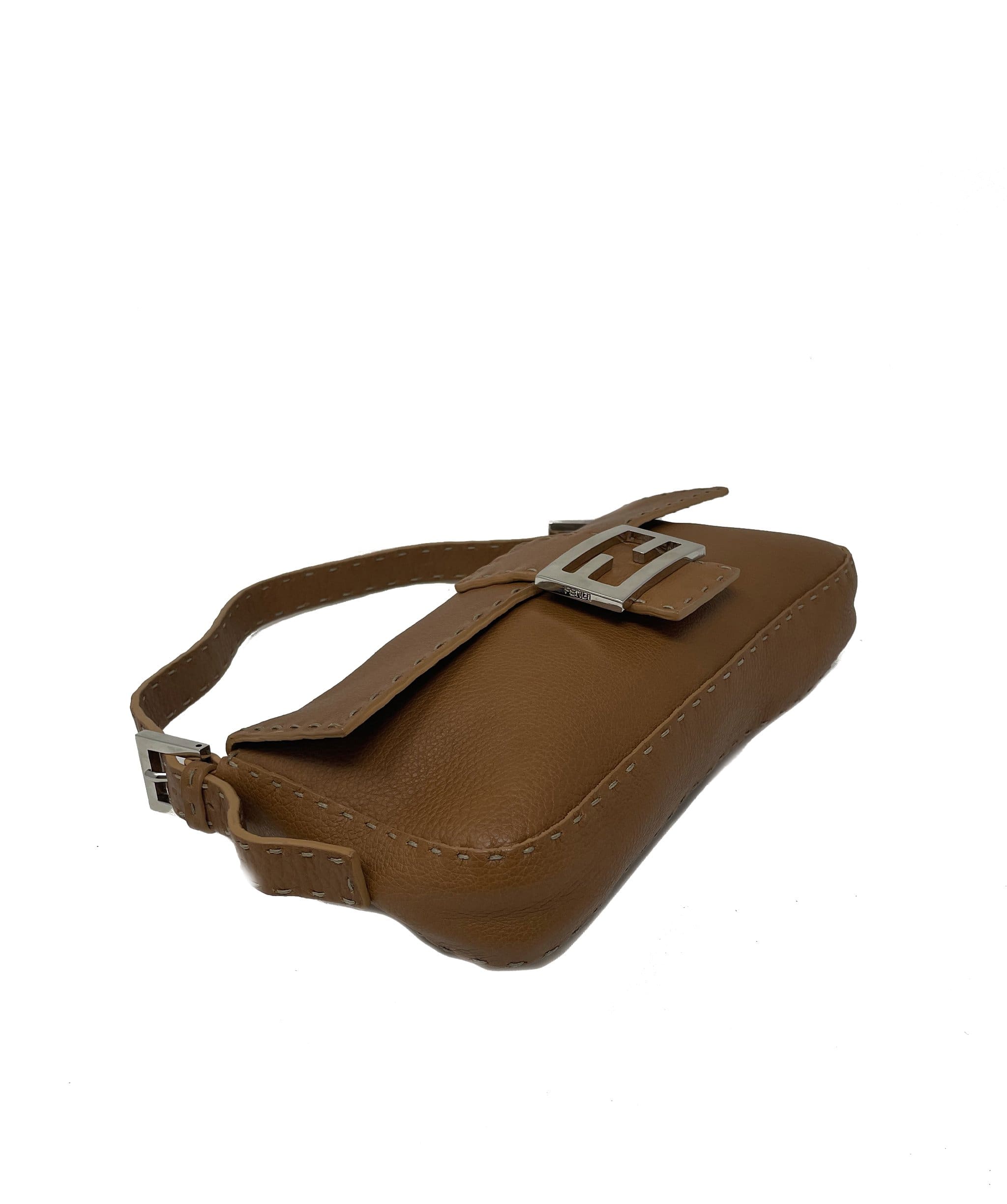 Fendi Fendi Brown Leather Baguette with Hand Stitch - AGL1286