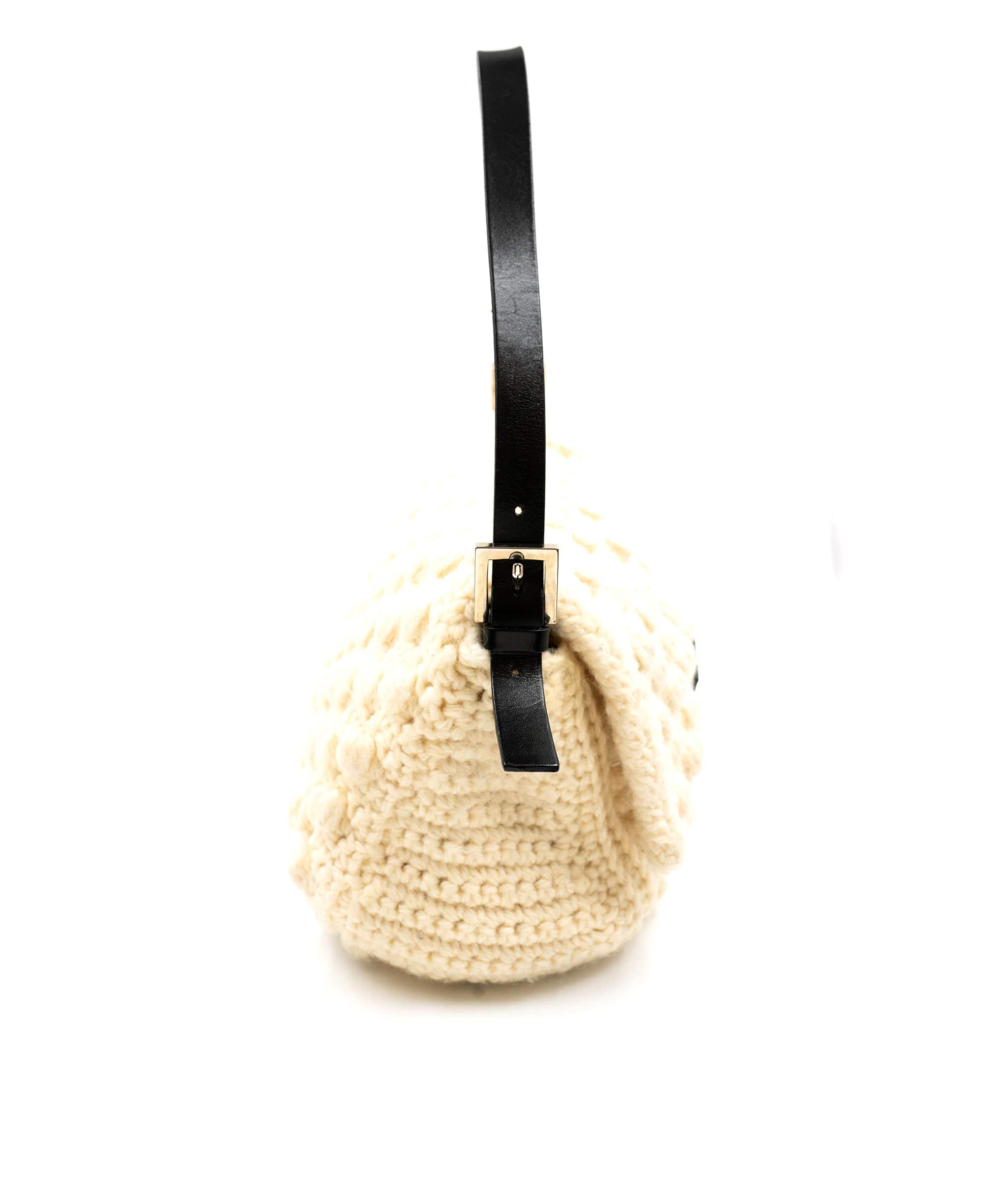 Fendi Fendi Knit Mamma Baguette Ivory ASL2575