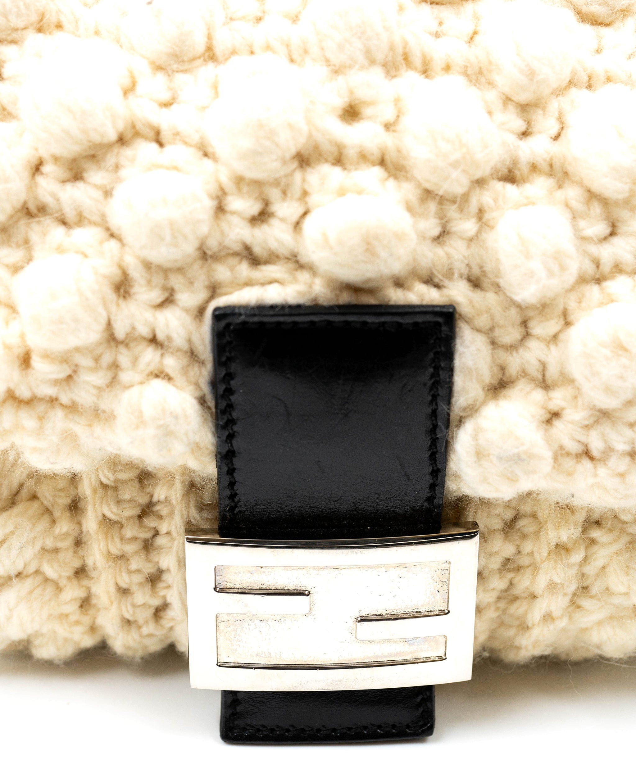 Fendi Fendi Knit Mamma Baguette Ivory ASL2575