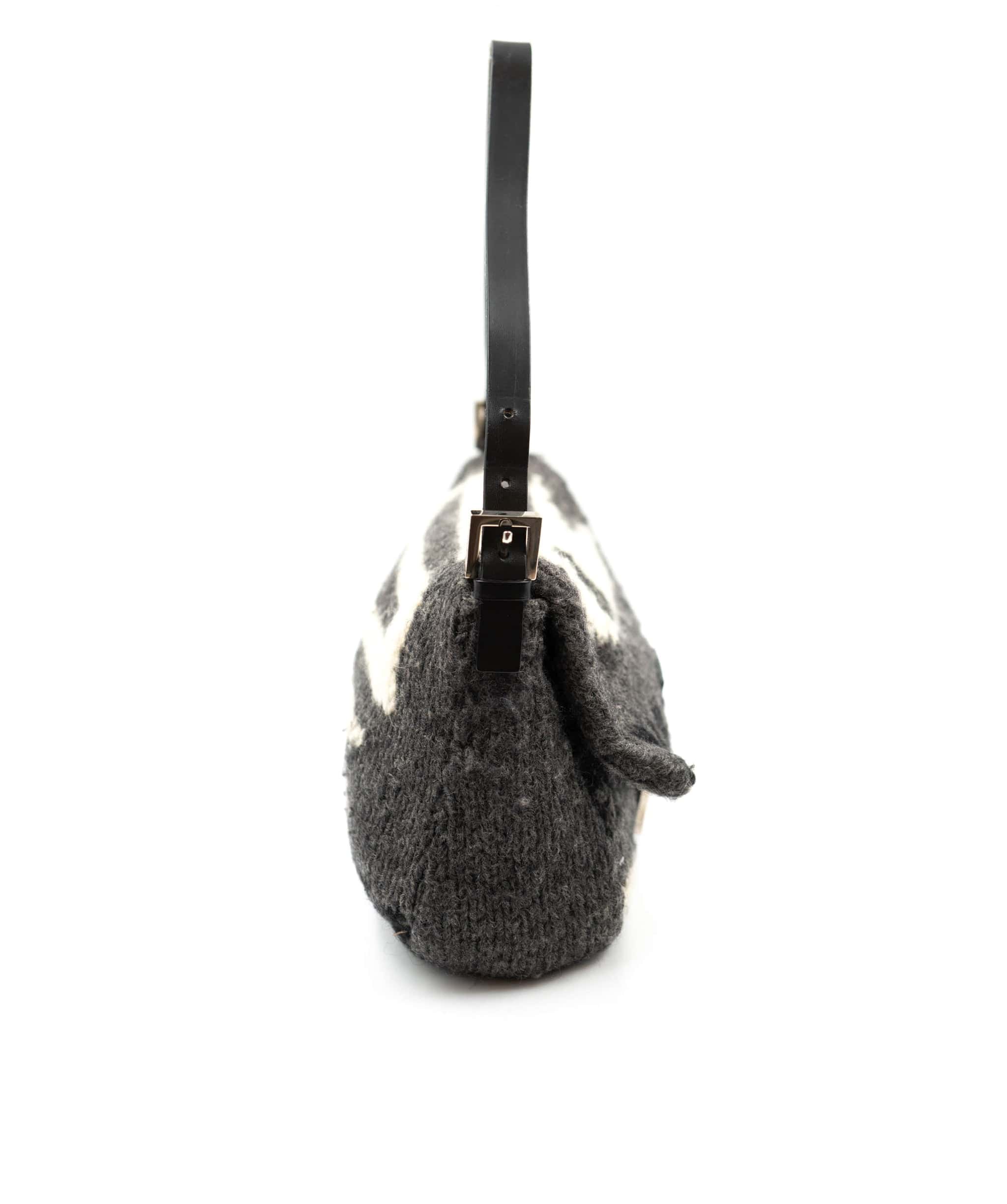 Fendi Fendi Knitted Grey and Black Mama Forever Bag - AWC1614