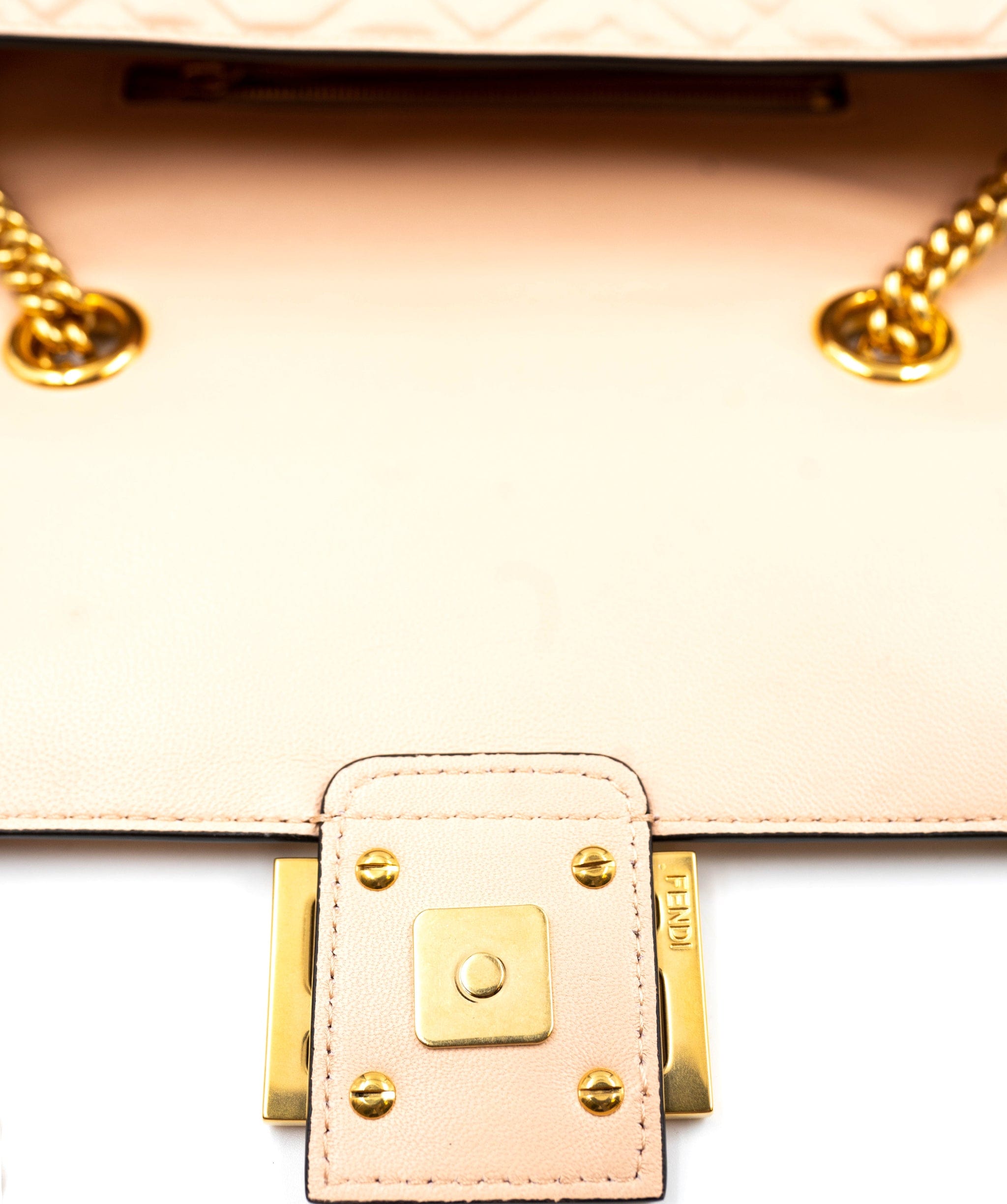 Fendi Fendi Nude Baguette GHW - AWL2899