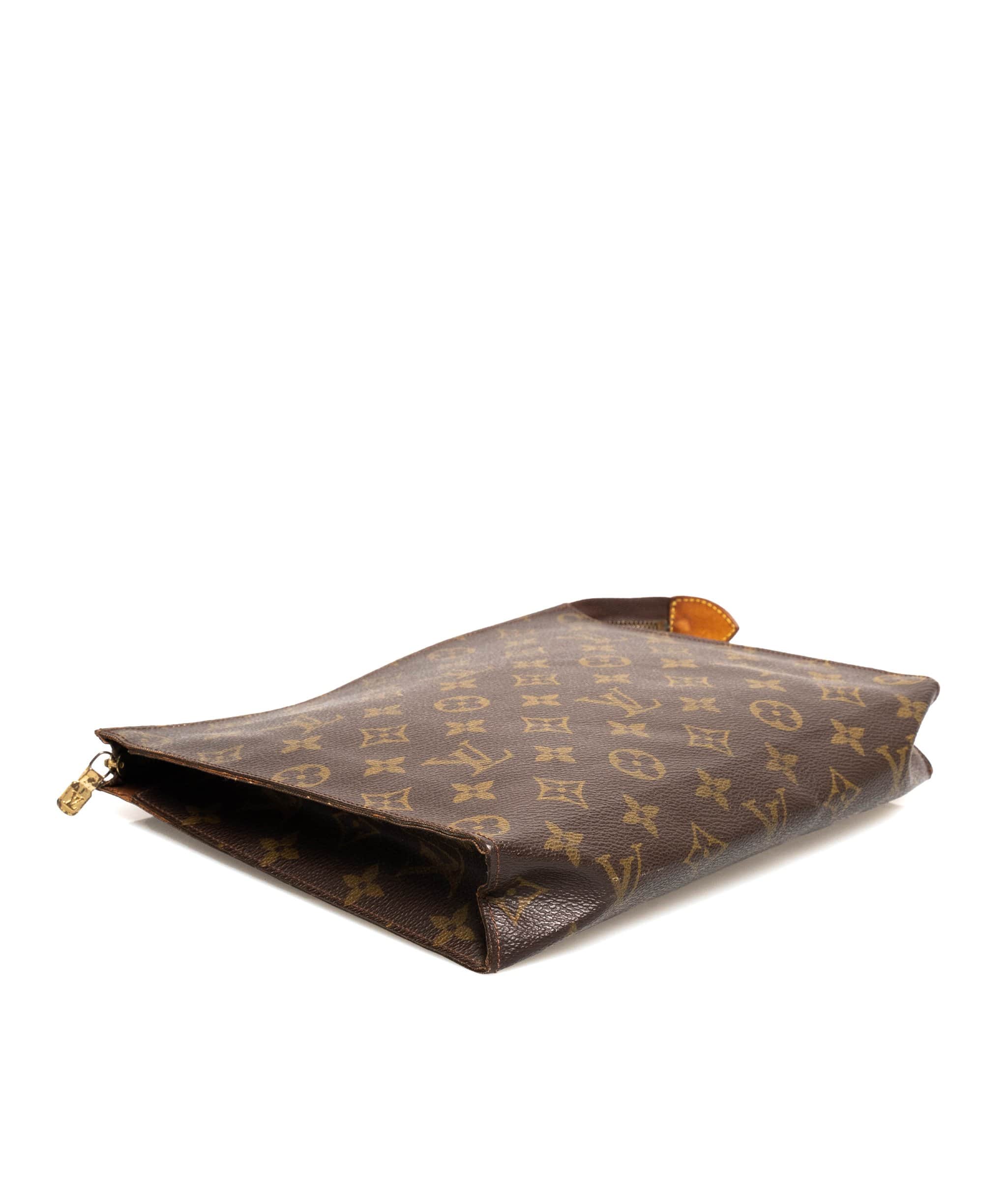 Fendi Louis Vuitton Monogram Poche Toilette 25 Pouch- AWL1714