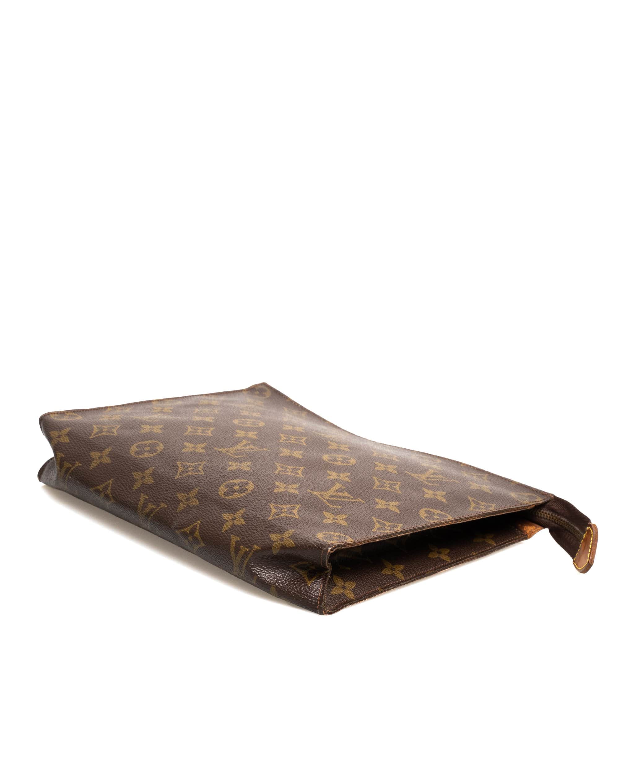 Fendi Louis Vuitton Monogram Poche Toilette 25 Pouch- AWL1714