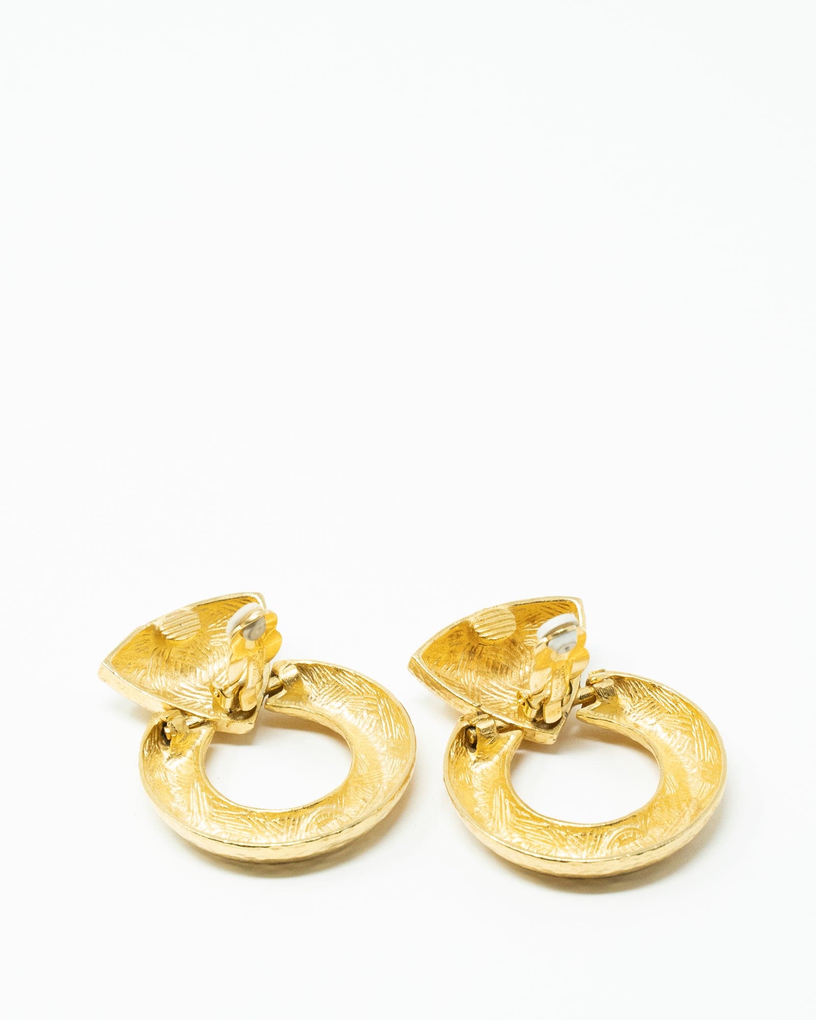 Givenchy Givenchy 1980s door knocker earrings - AEL1021