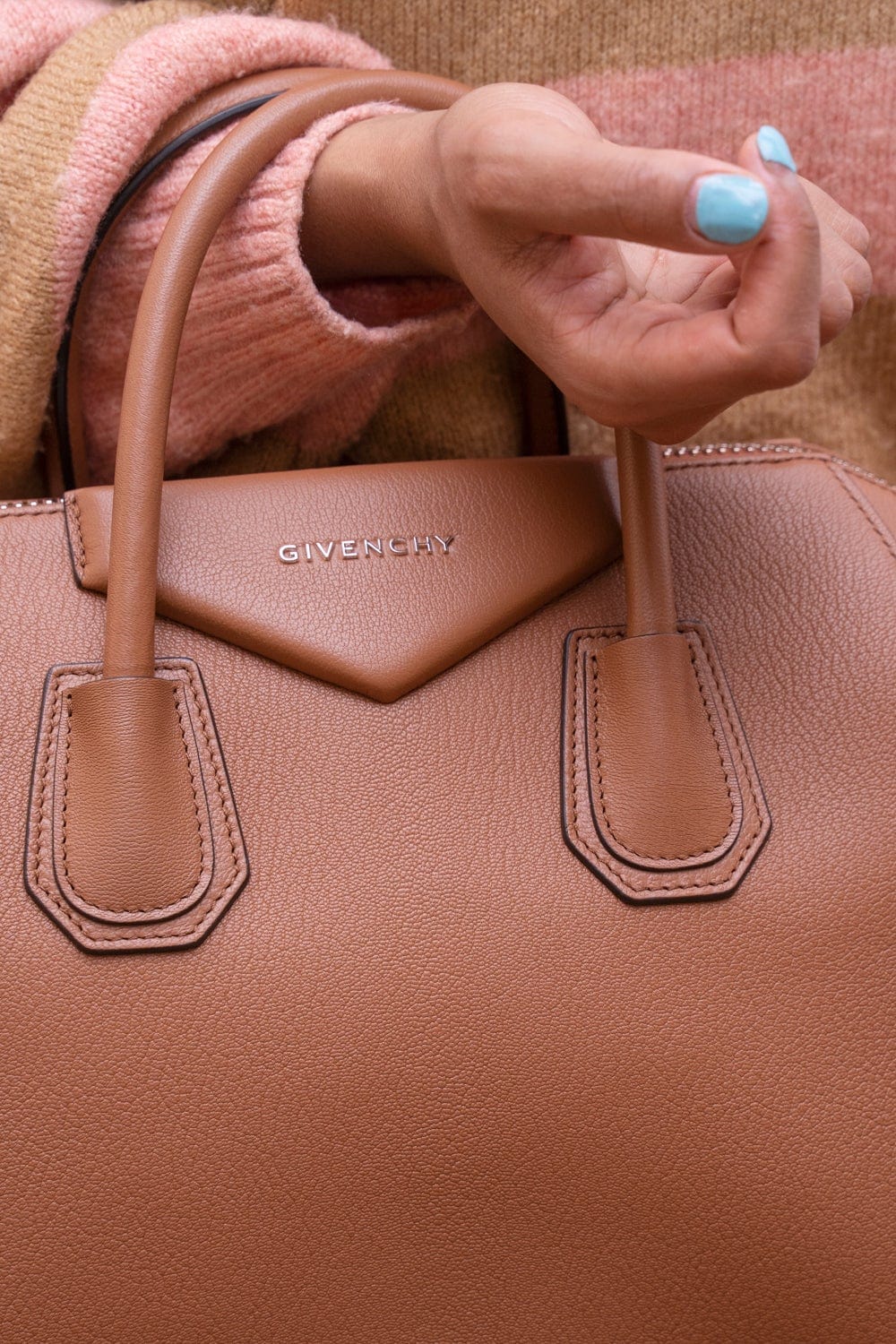 Givenchy Givenchy Antigona Tan Brown Bag - ADL1760