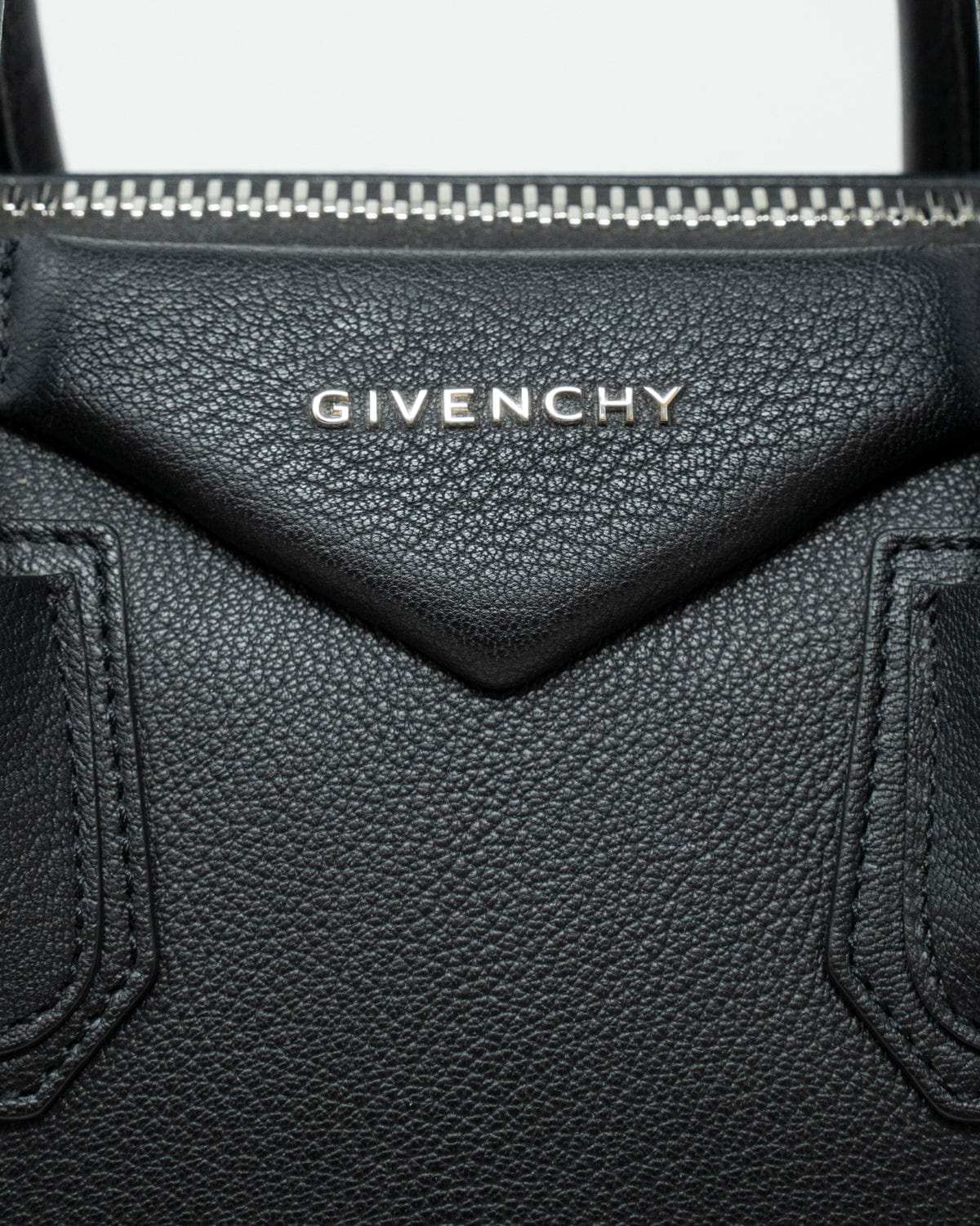 Givenchy Givenchy Black Antigona Bag - ALL0010