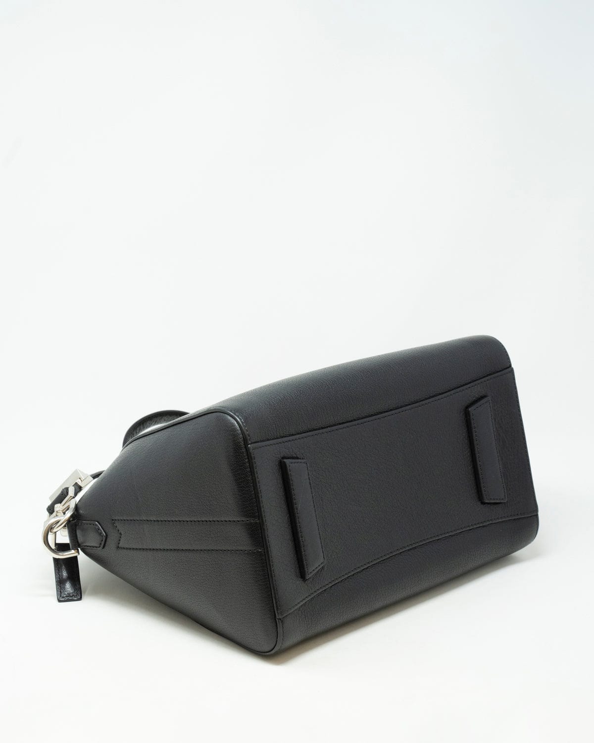 Givenchy Givenchy Black Antigona Bag - ALL0010