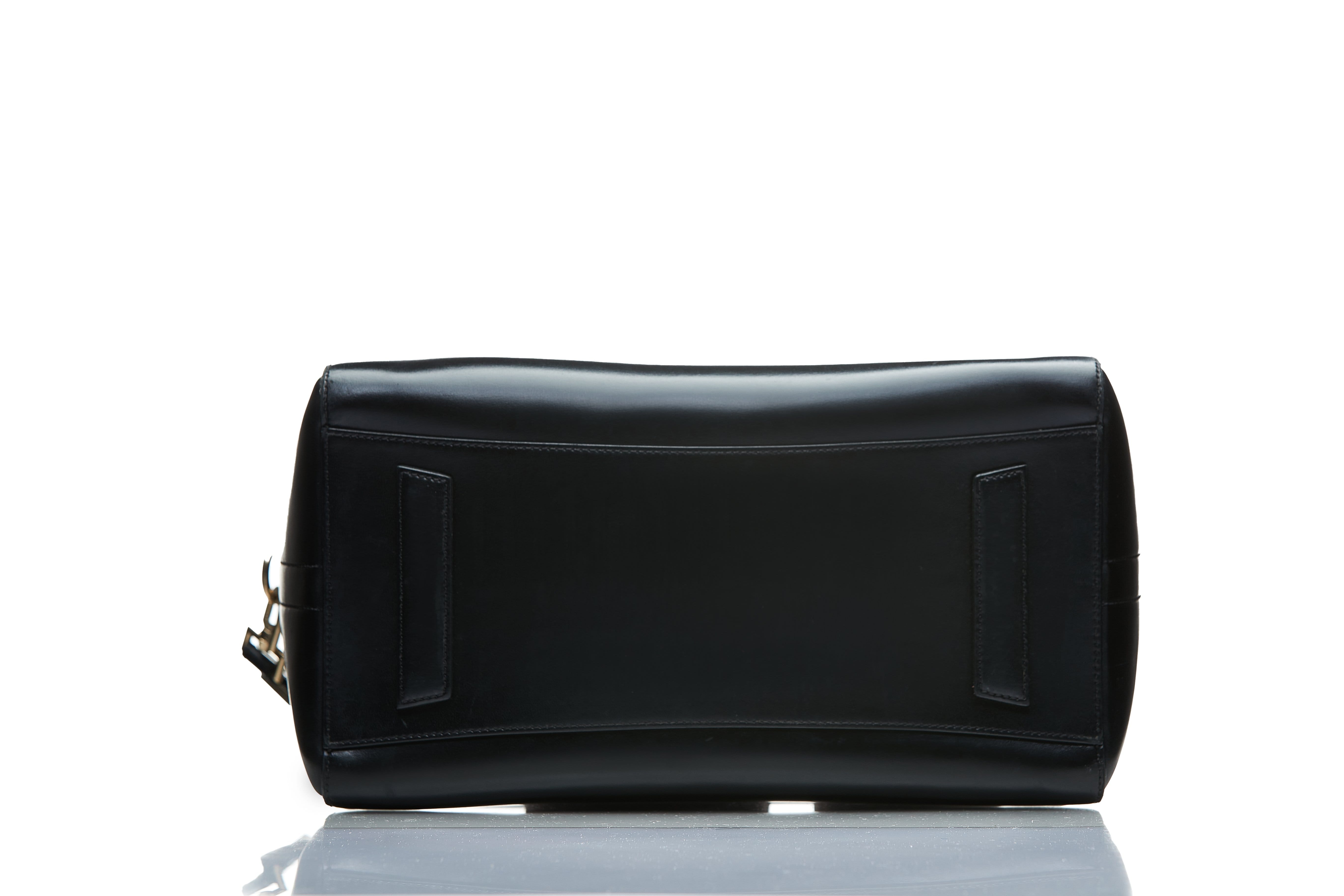 Givenchy Givenchy Black Medium Antigona