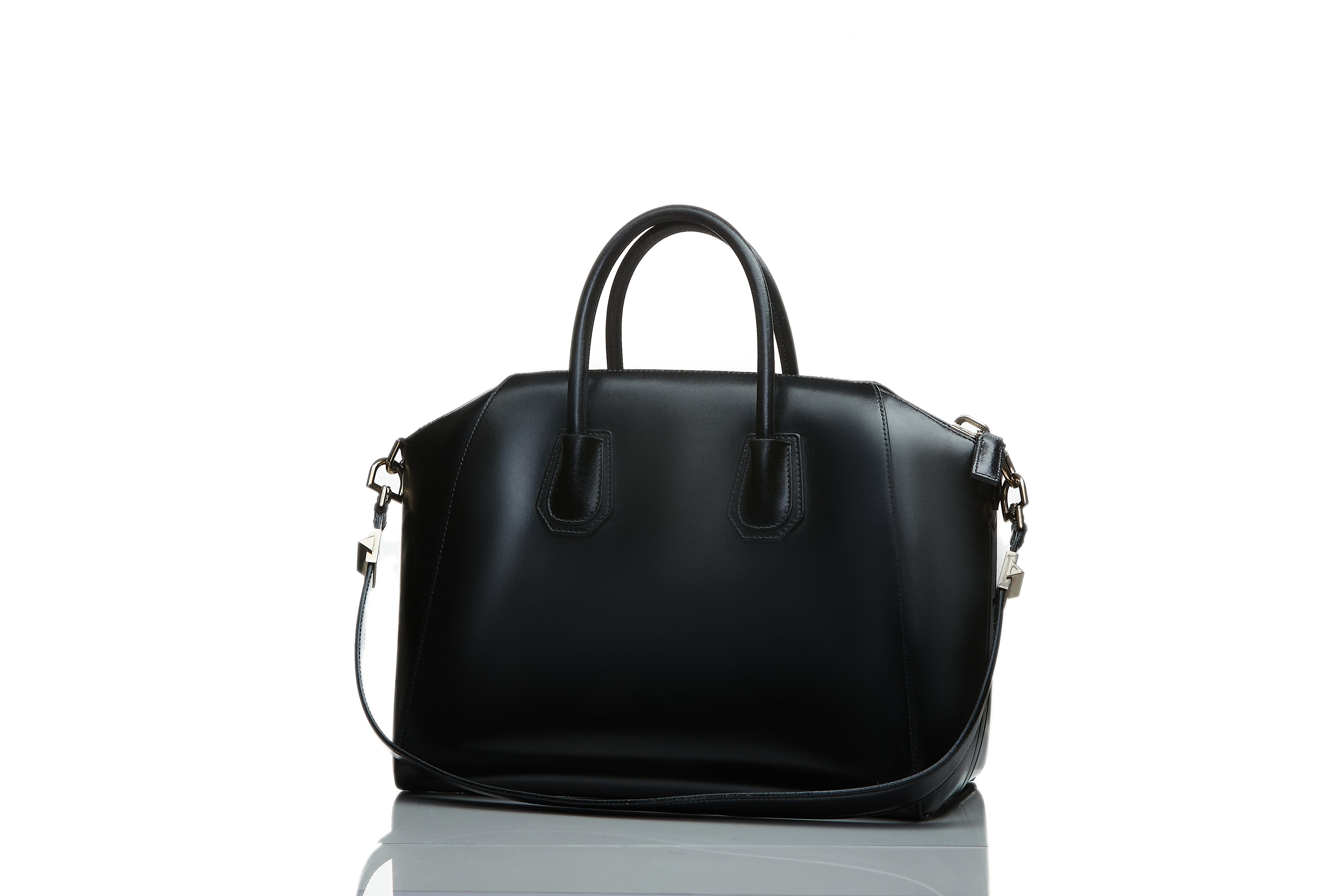 Givenchy Givenchy Black Medium Antigona