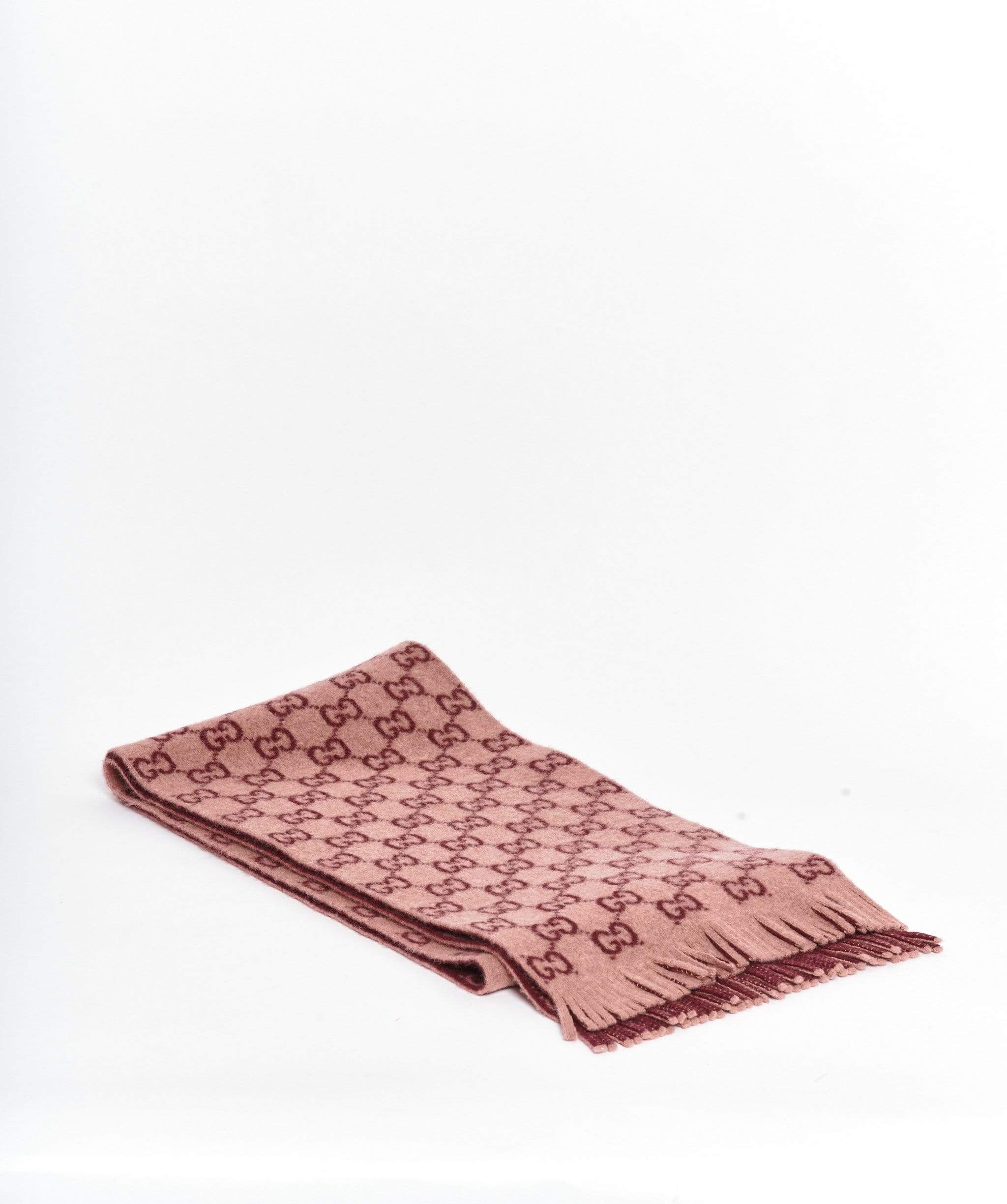 Gucci Gucci Wool pink scarf