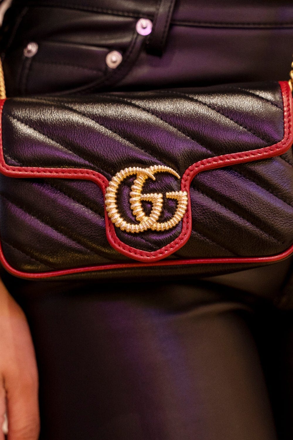 Gucci Gucci Black & Red Marmont Torchon WOC - ASL2486