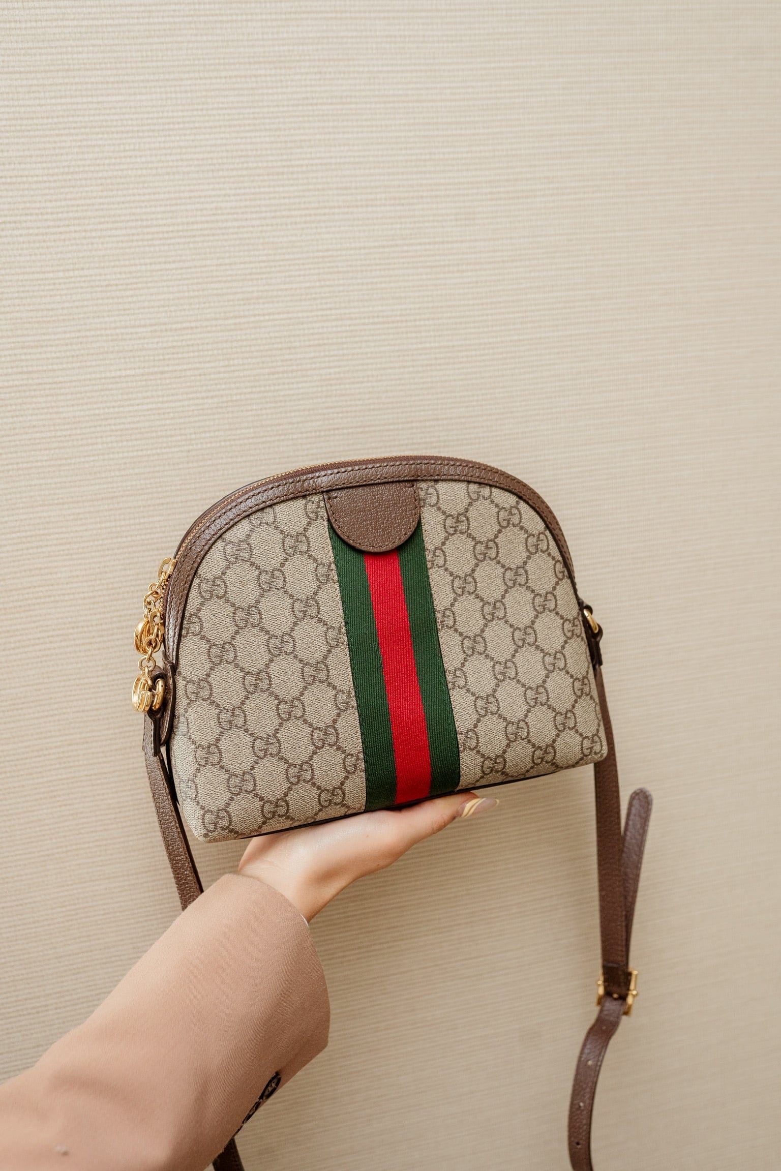 Gucci Gucci Gg Shoulder Off Deaf 499621
486628 Bag PXL1554