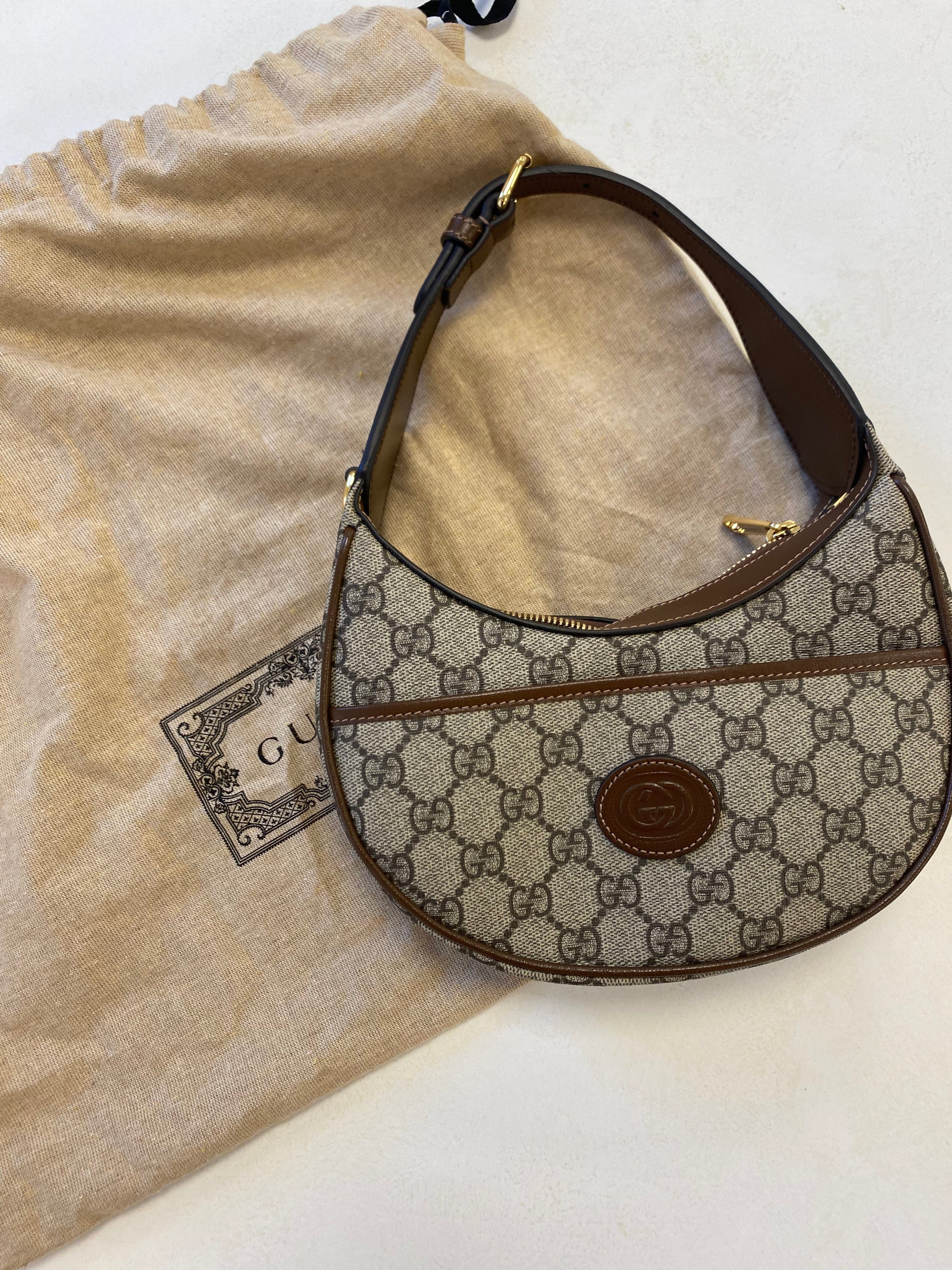 Gucci Gucci half moon bag AWL4338