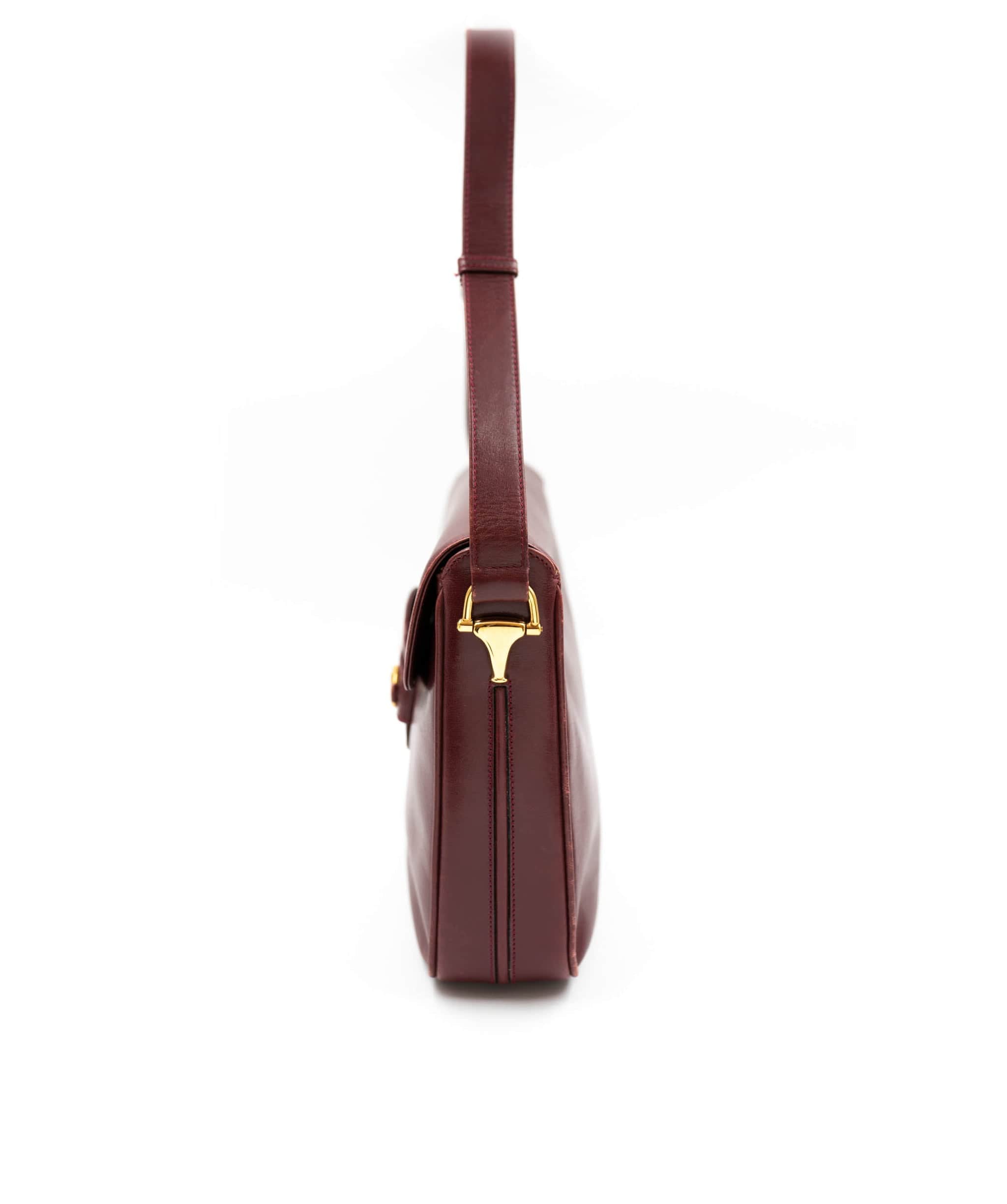 Gucci GUCCI Horsebit Shoulder Bag in Bordeaux Leather - AWL3656