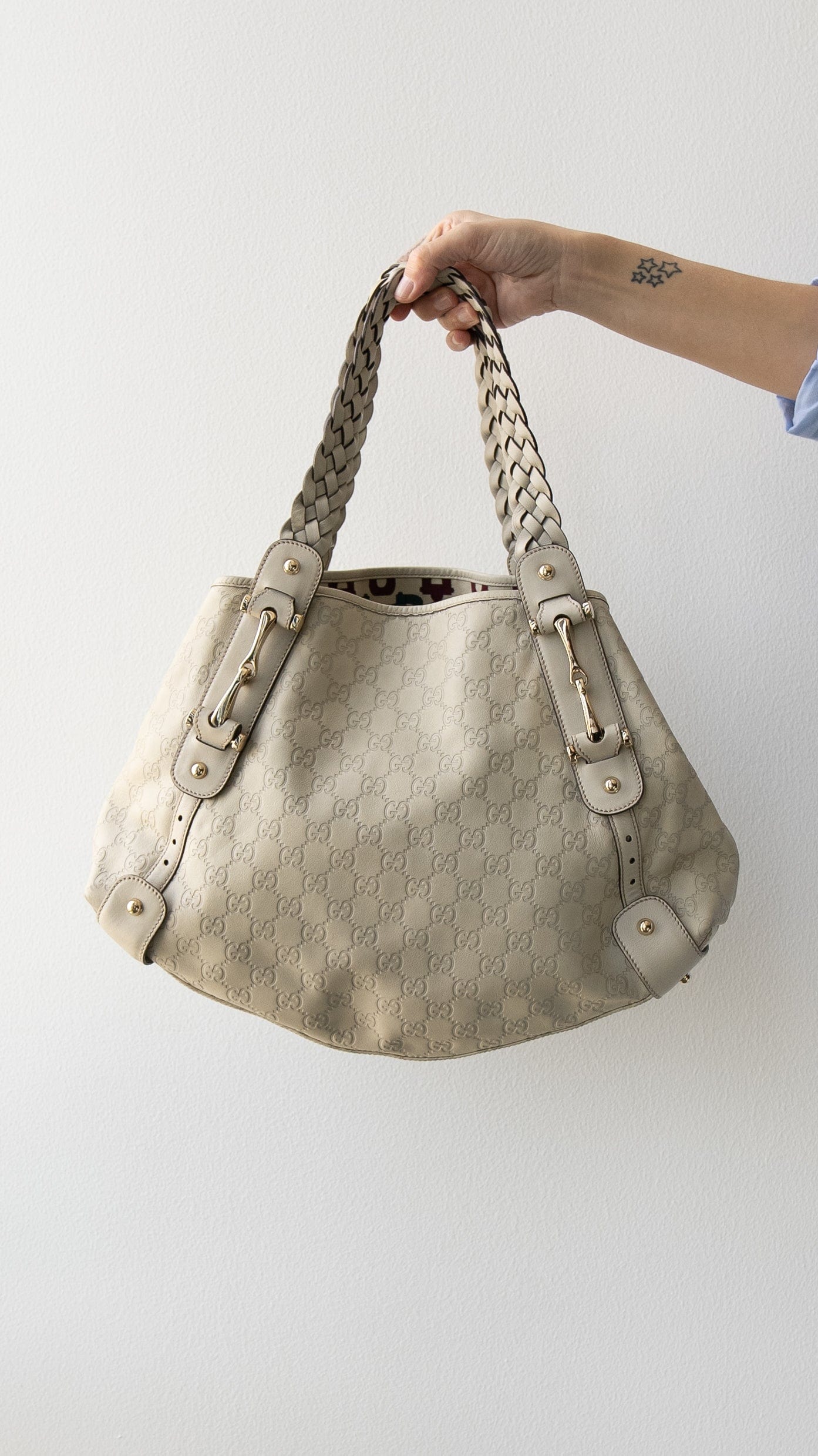 Gucci Gucci White Supreme Hobo Bag RJL1707