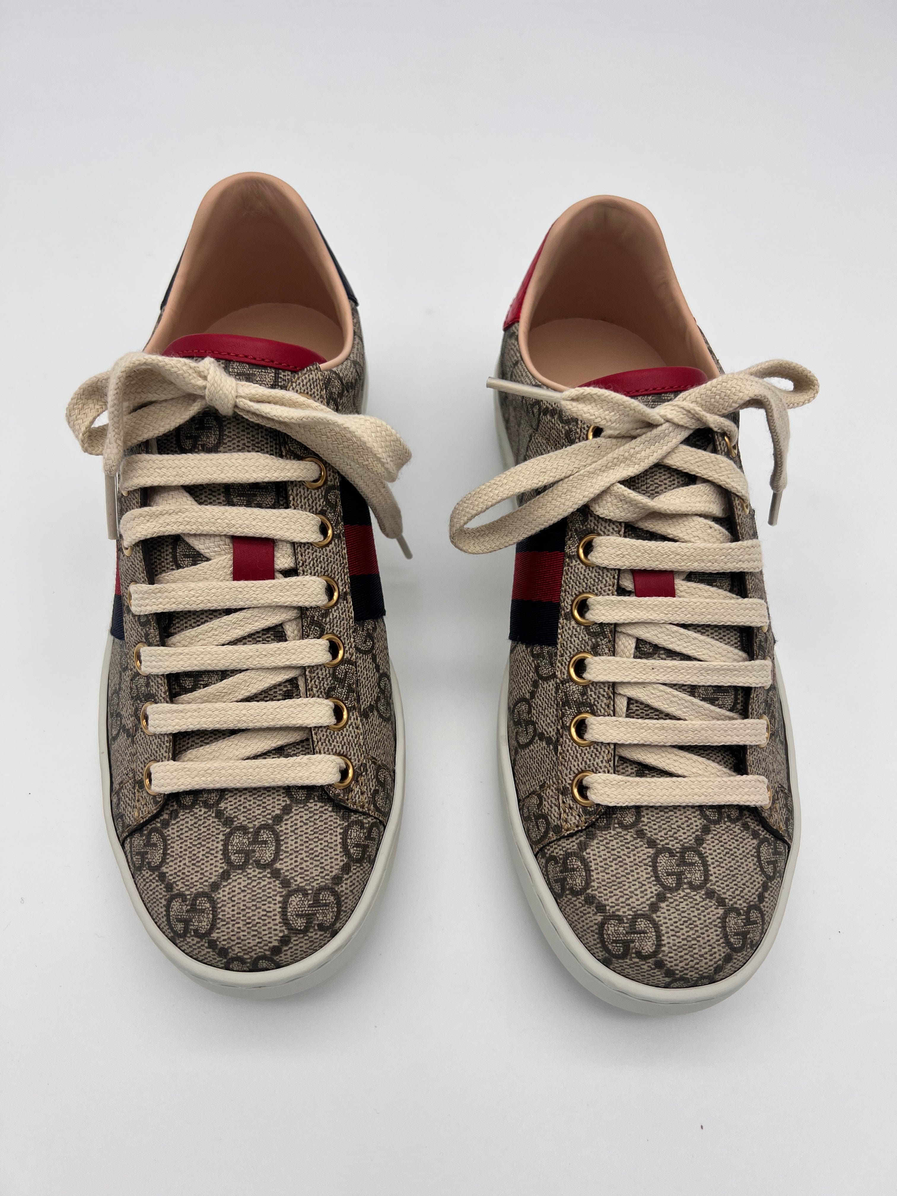 Gucci Gucci GG Canvas Sneakers AGL2378