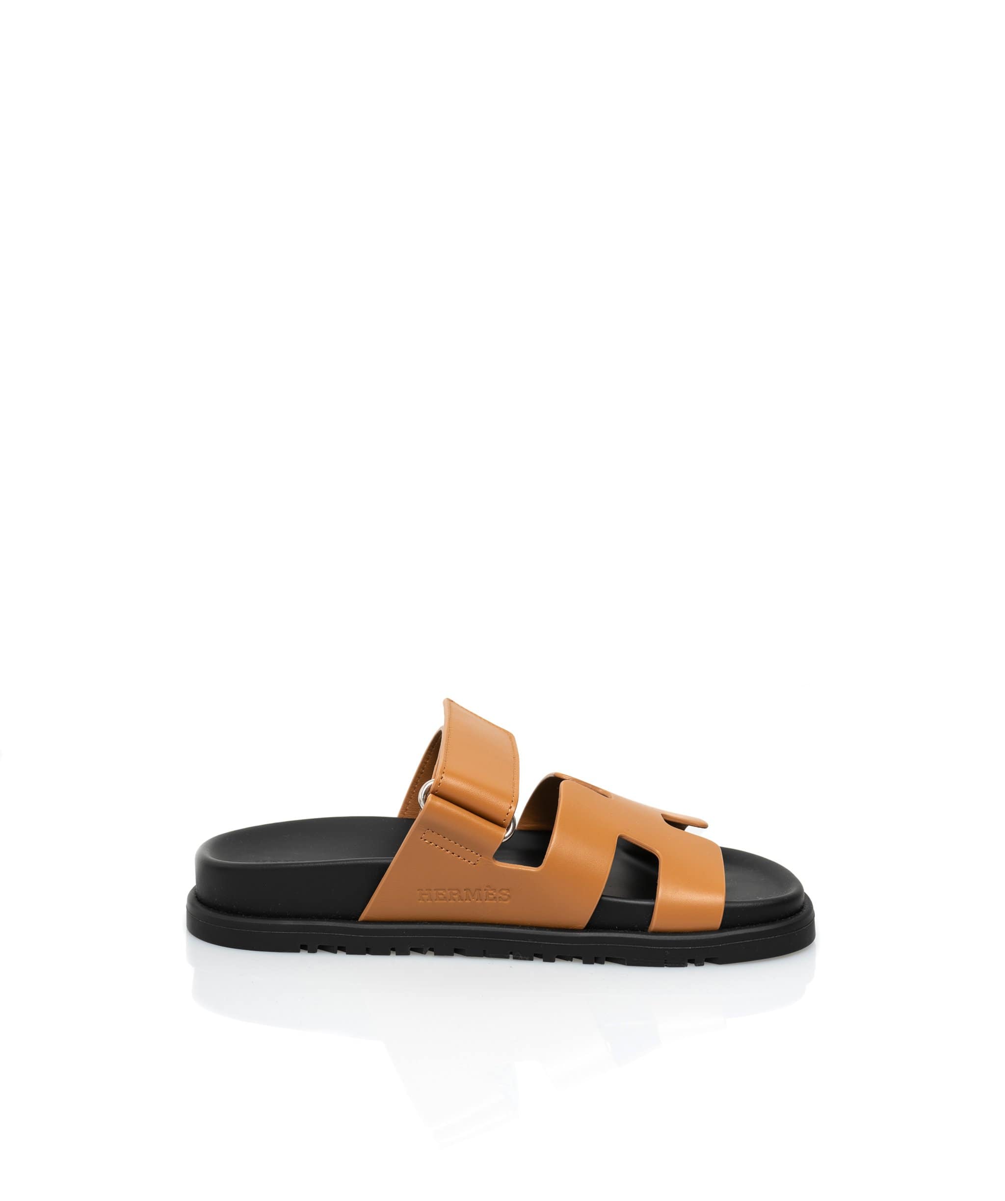 Hermès HERMES CHYPRE BEIGE AND BLACK SANDALS - ADC1138