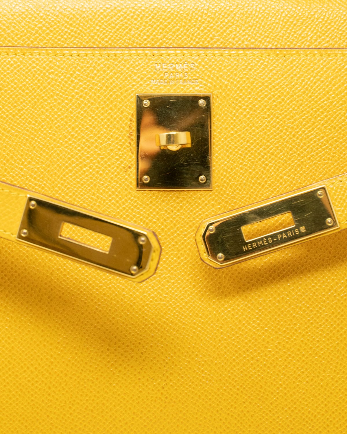 Hermès Hermes Kelly 32 Jaune Amber Courchevel GHW ASL2357