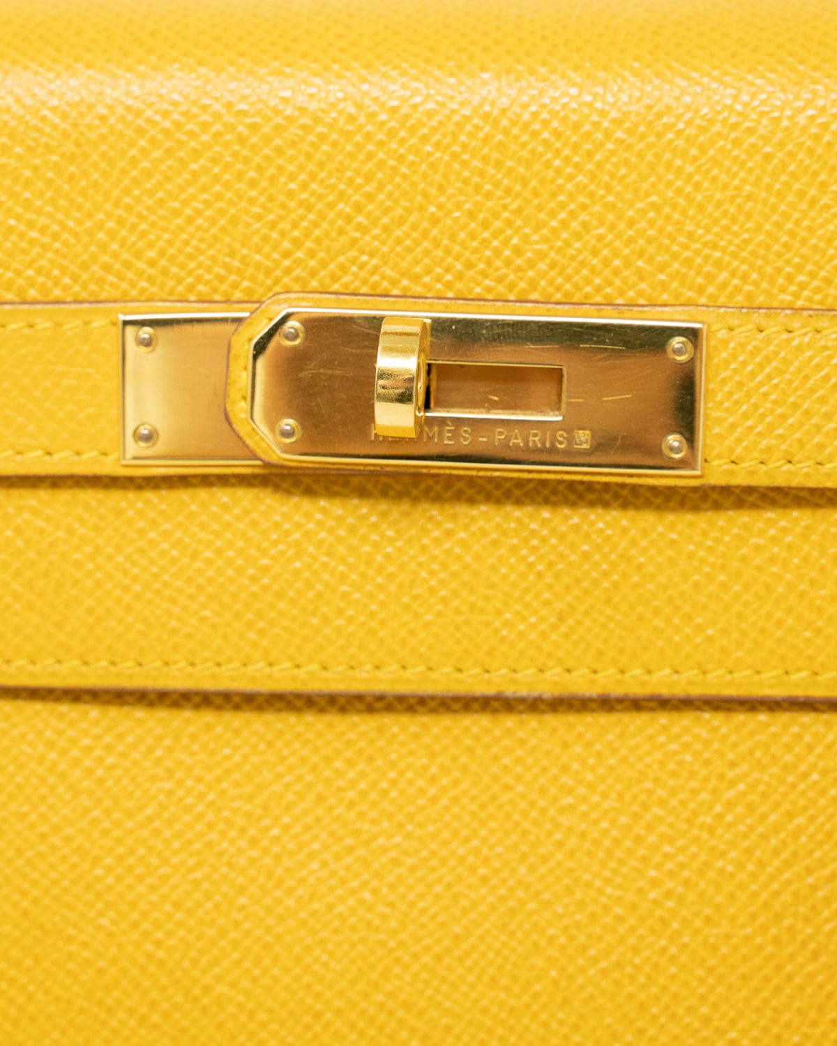 Hermès Hermes Kelly 32 Jaune Amber Courchevel GHW ASL2357