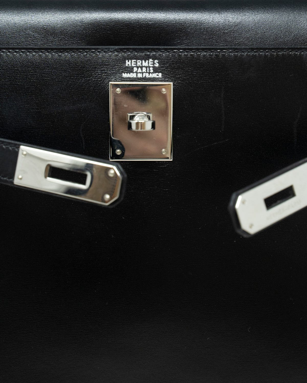 Hermès Rare Hermes Black Box Retourne Kelly 32 with PHW - ASL2285